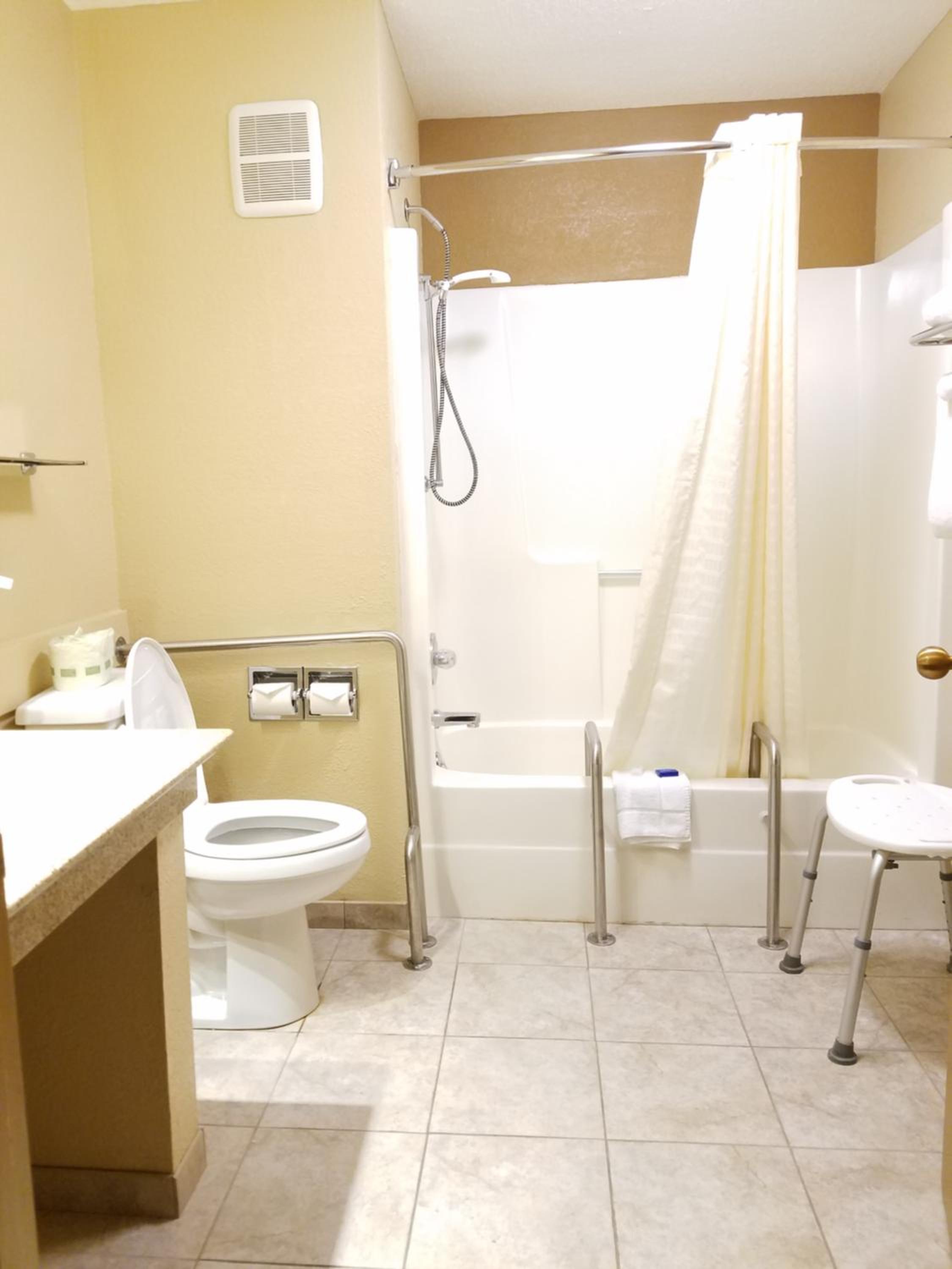King Room - Disability Access - Photo 7