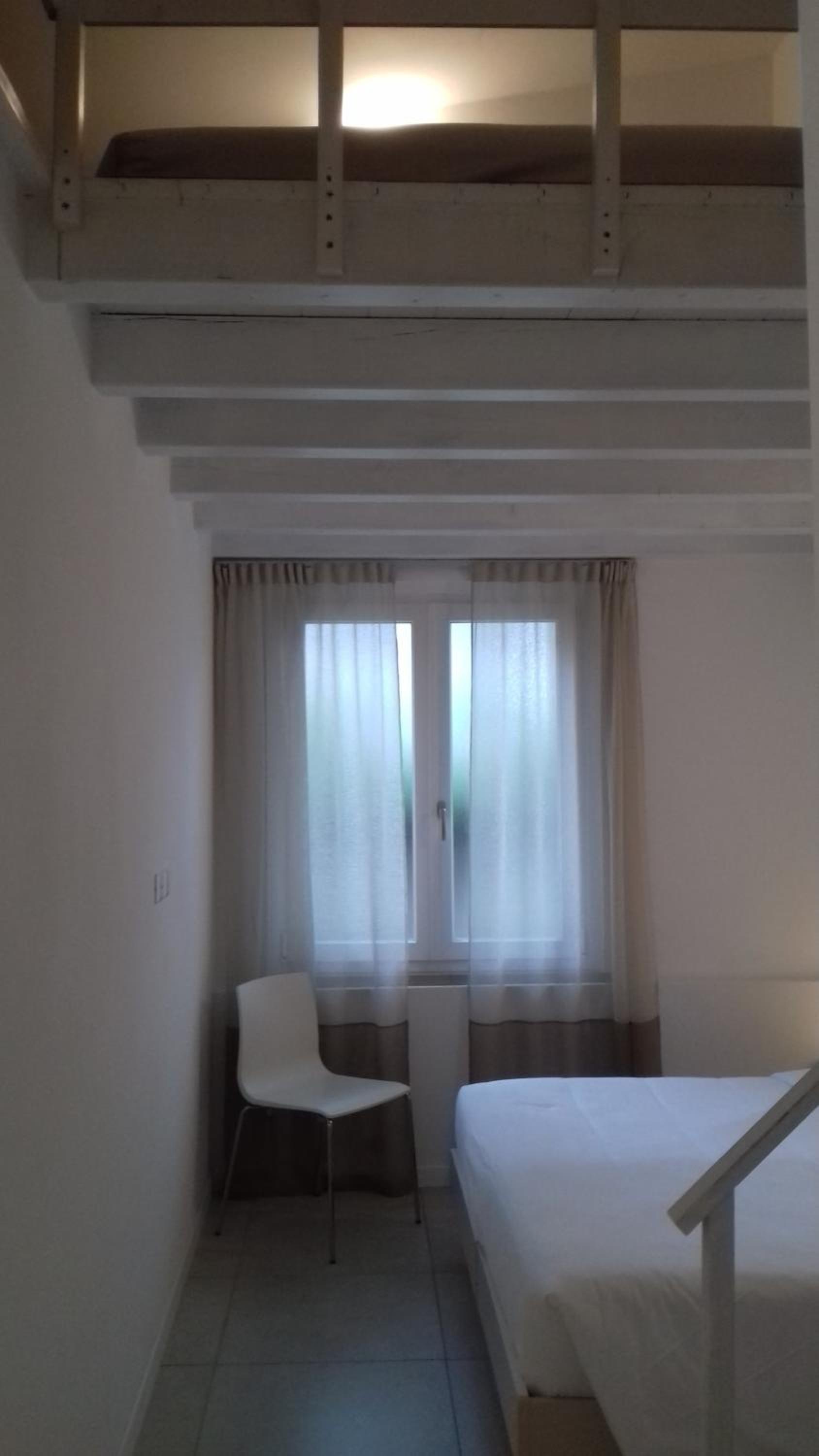 Two-Bedroom Apartment - Split Level - Photo 6
