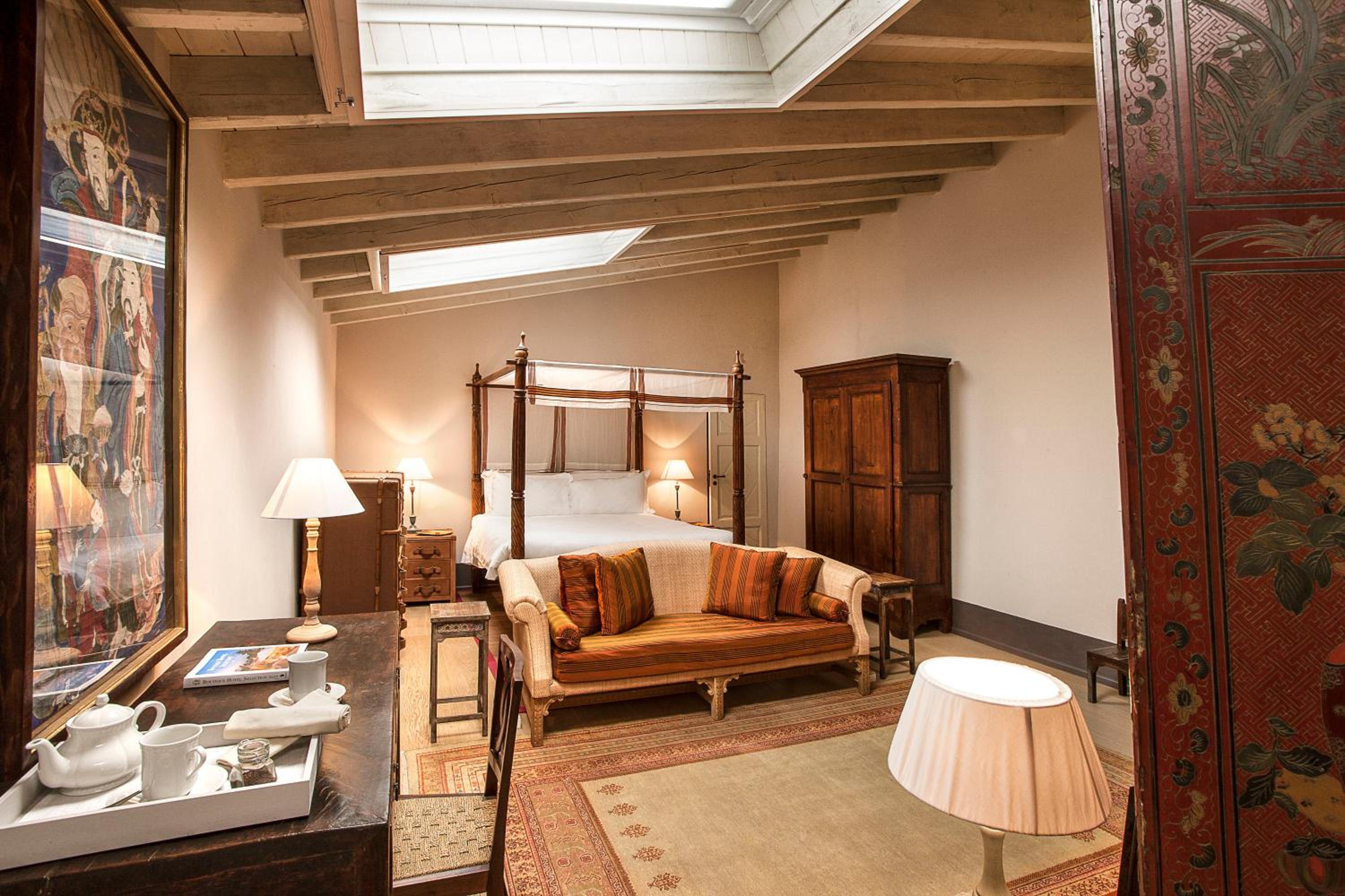 Deluxe Suite with Spa Bath