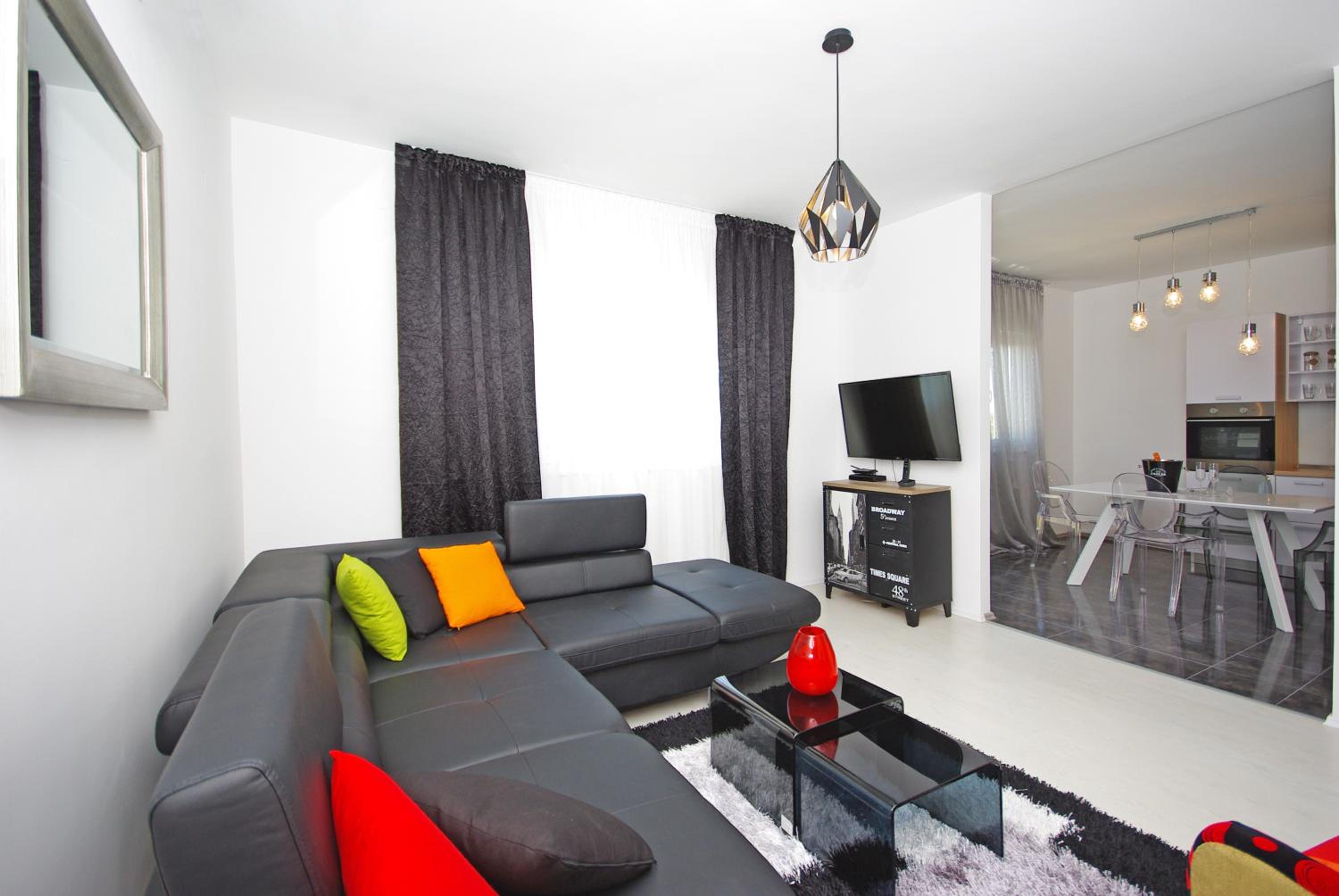Deluxe Apartment