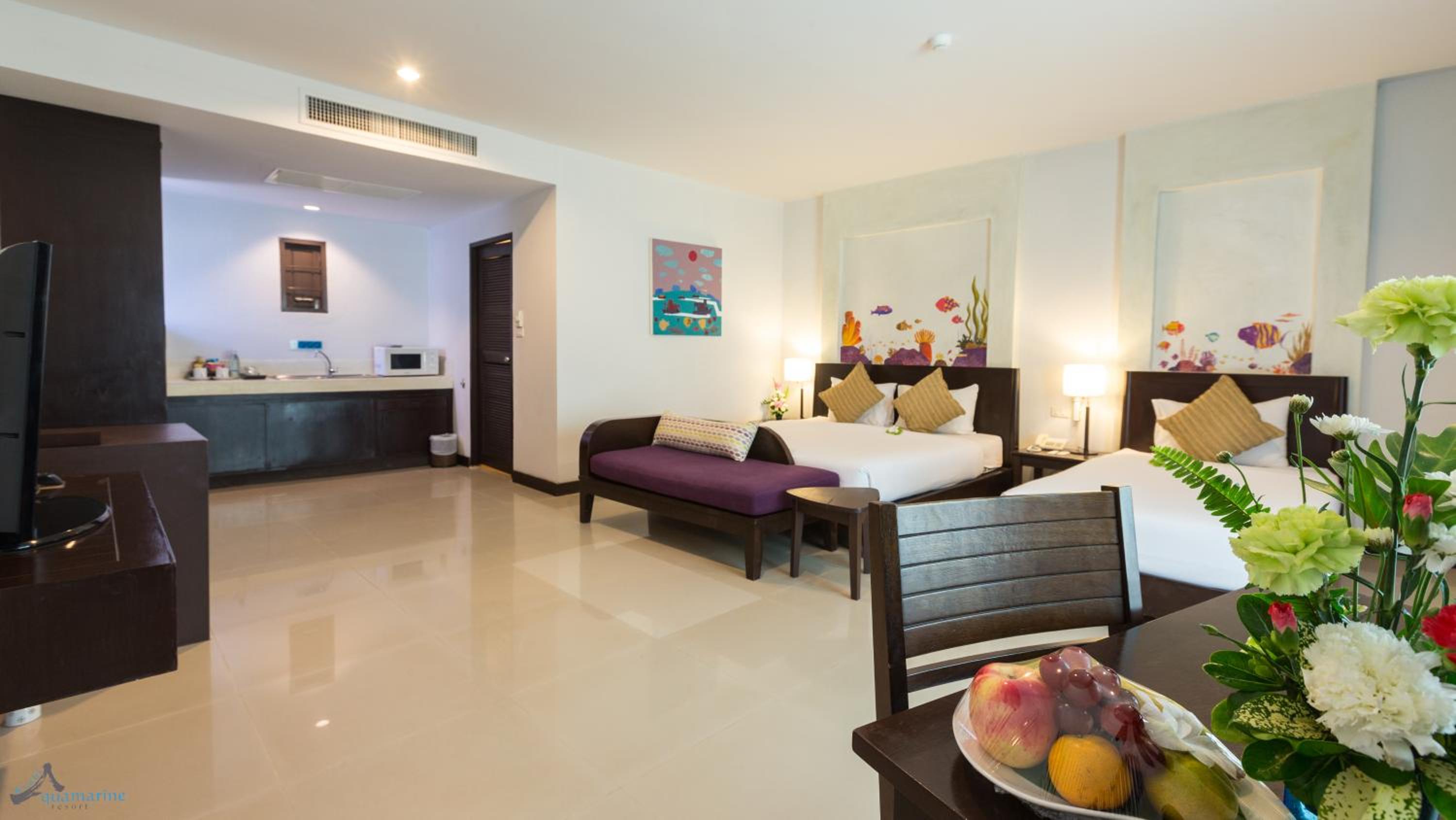 One-Bedroom Family Room - Photo 6