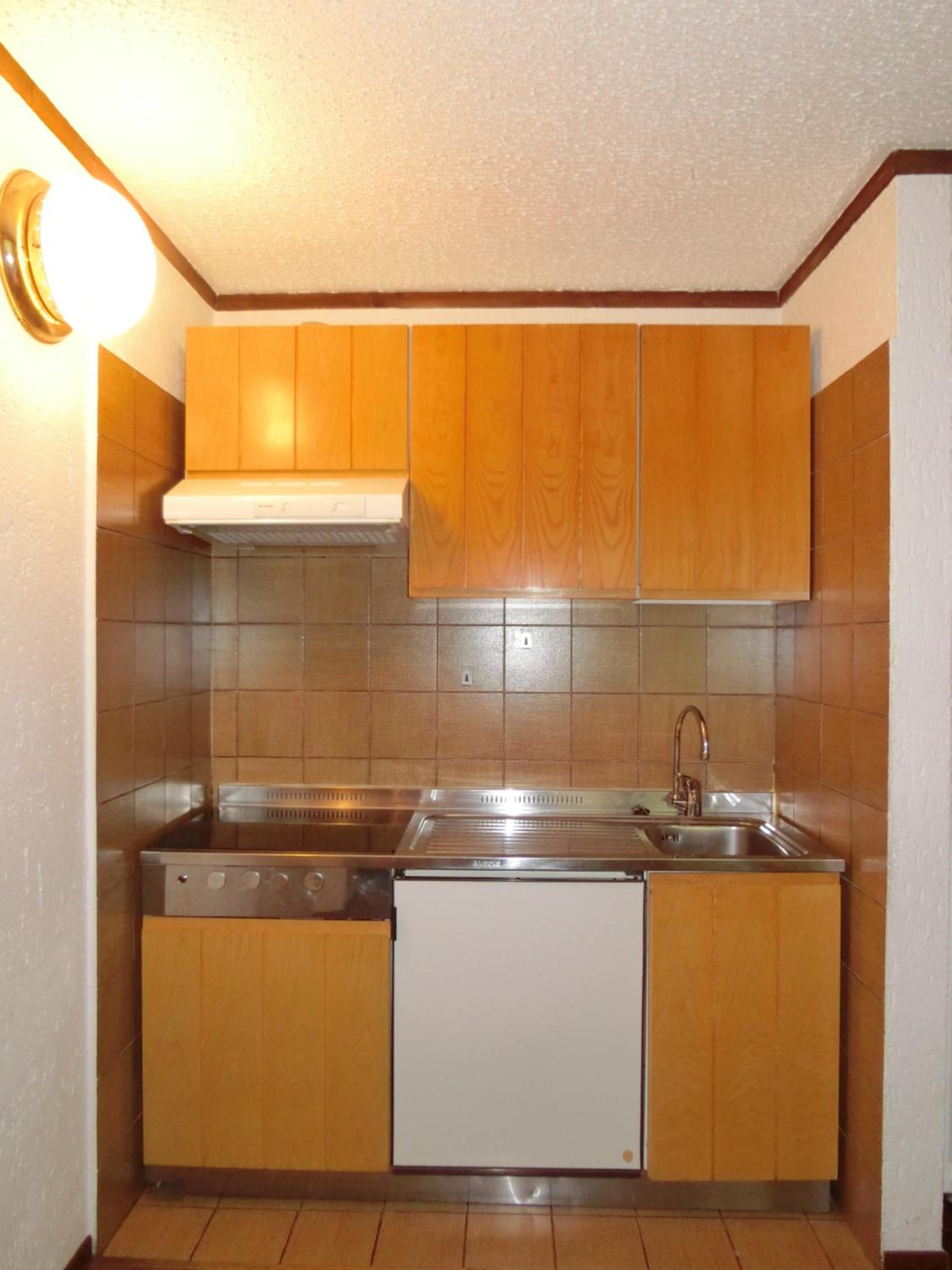 One-Bedroom Apartment photo 2