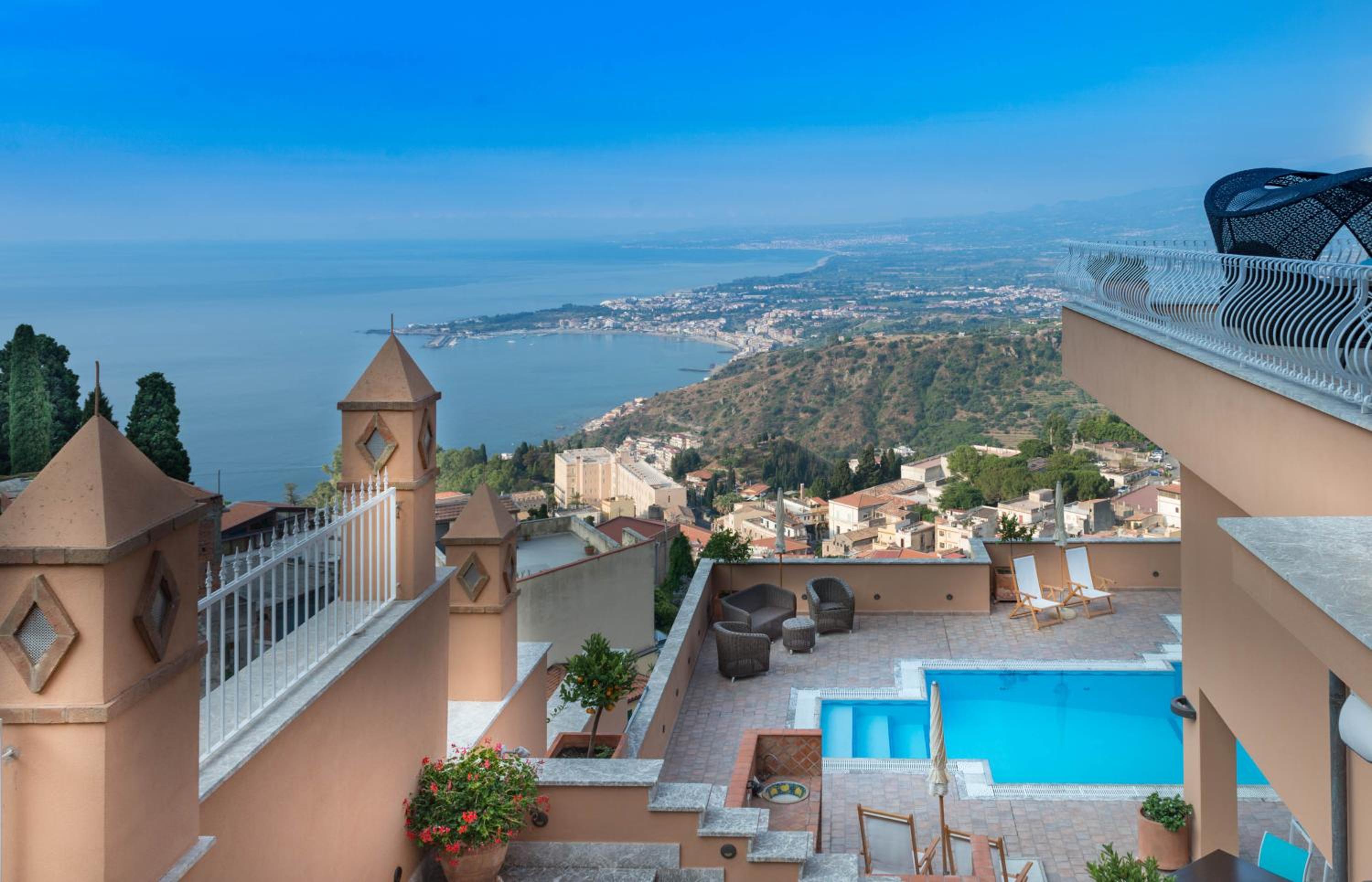 Junior Suite with Sea View photo 2