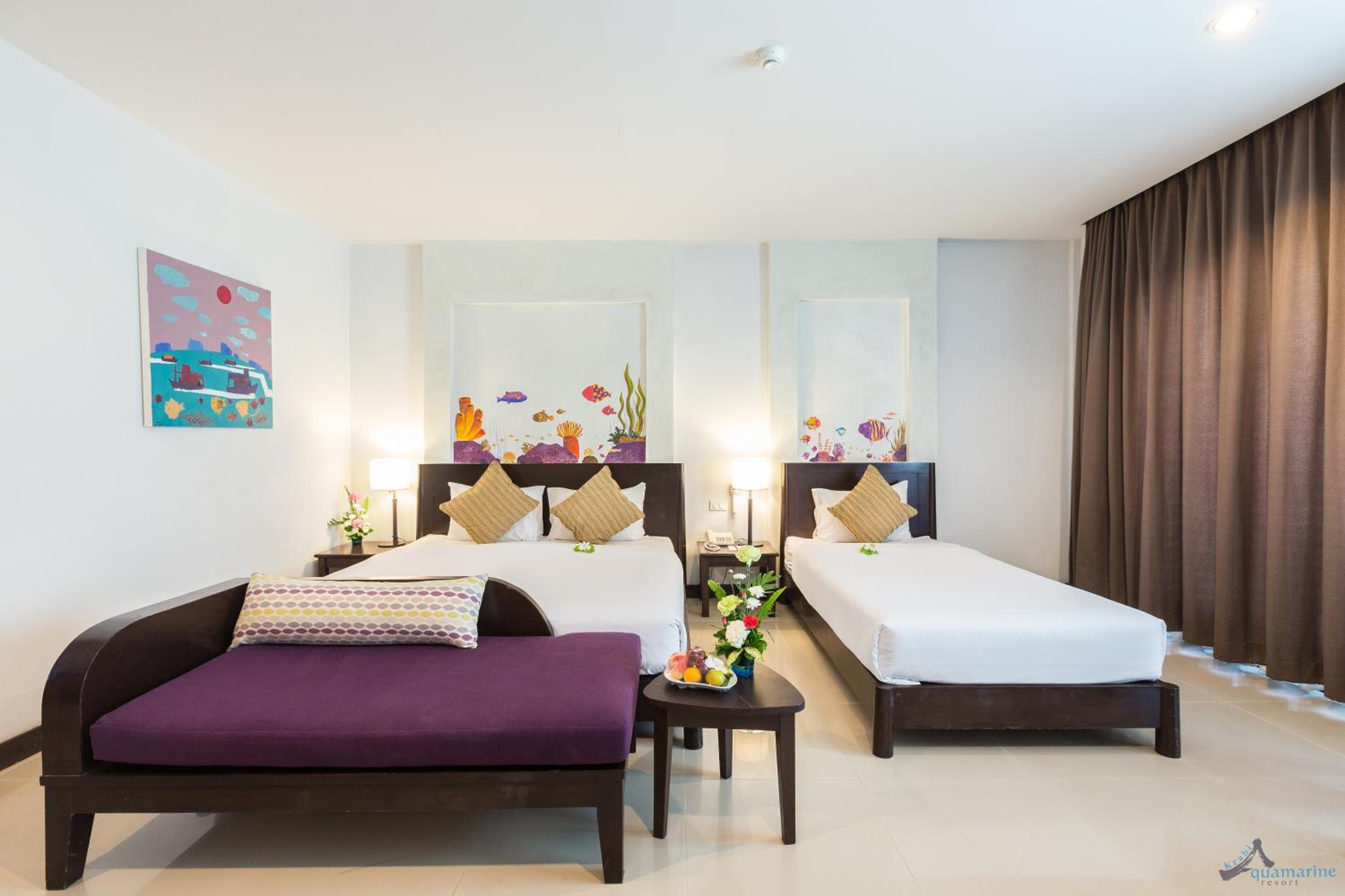 One-Bedroom Family Room - Photo 5