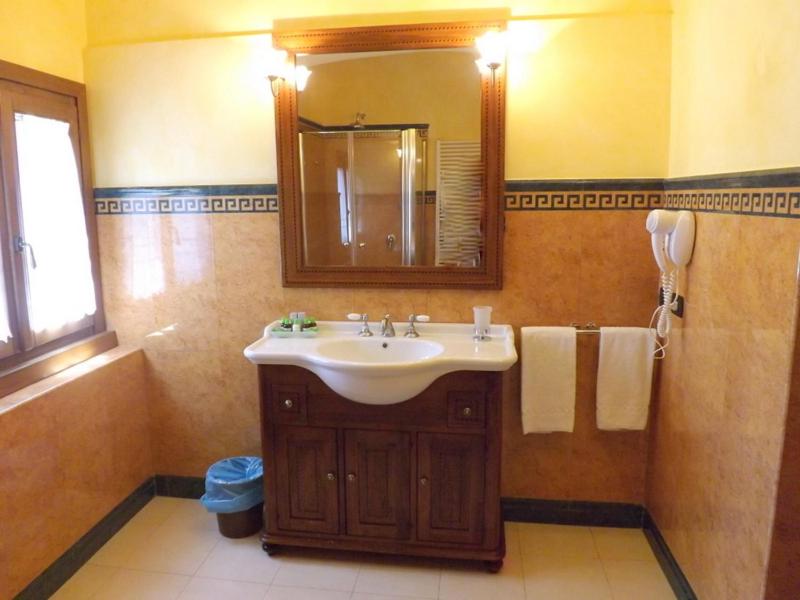 Deluxe Double Room - Photo 3
