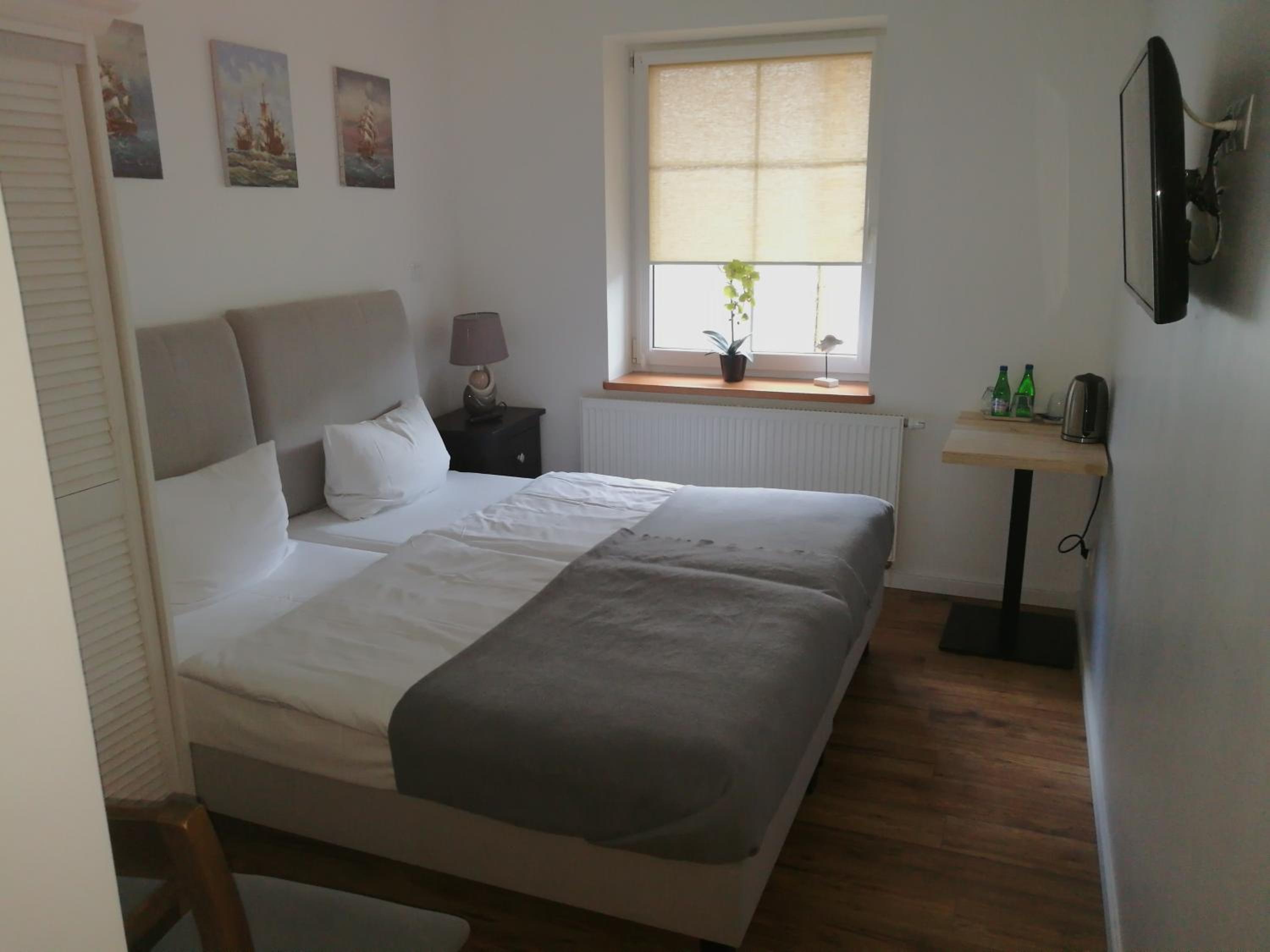 Standard Double or Twin Room photo 3