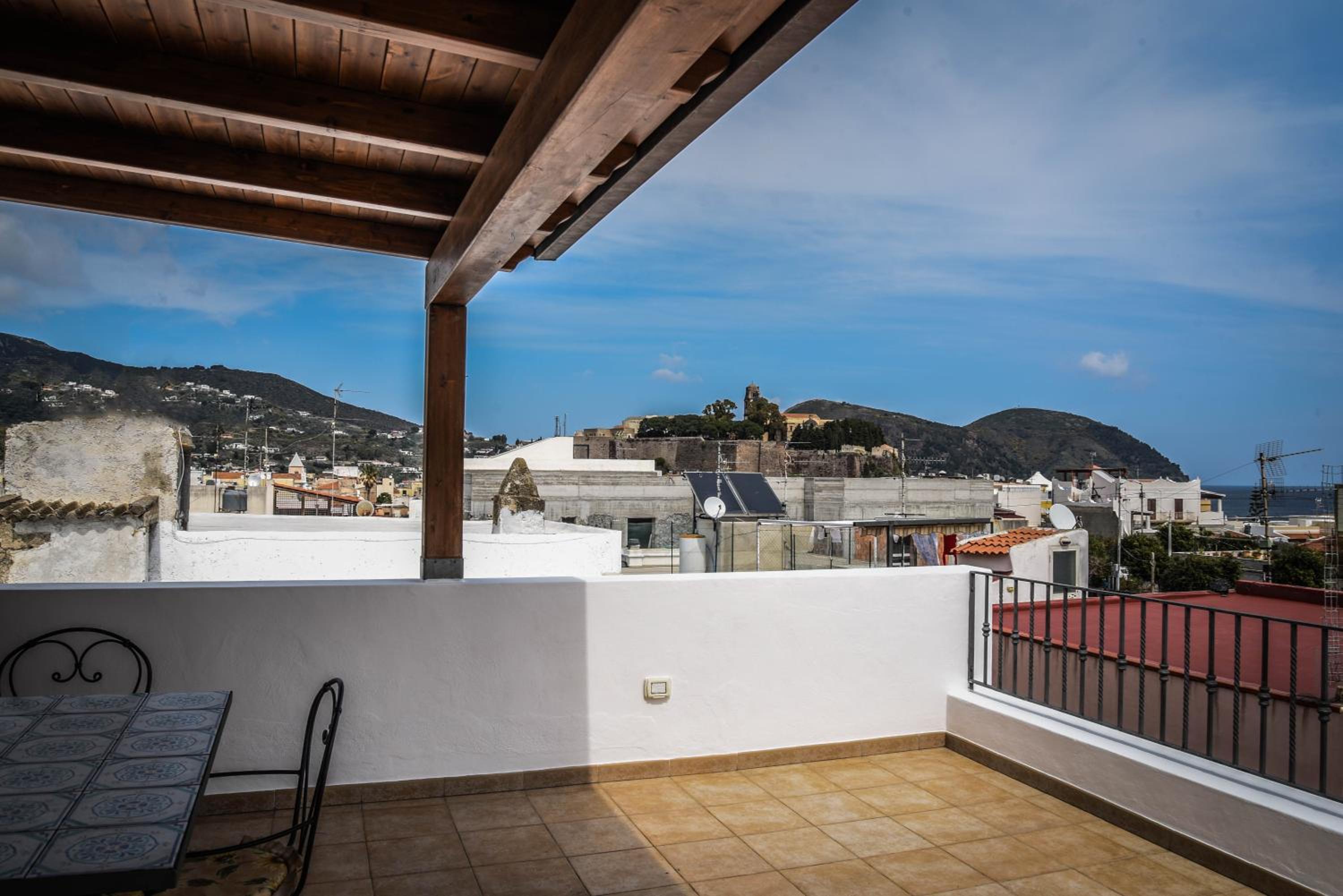 Apartment with Terrace photo 3