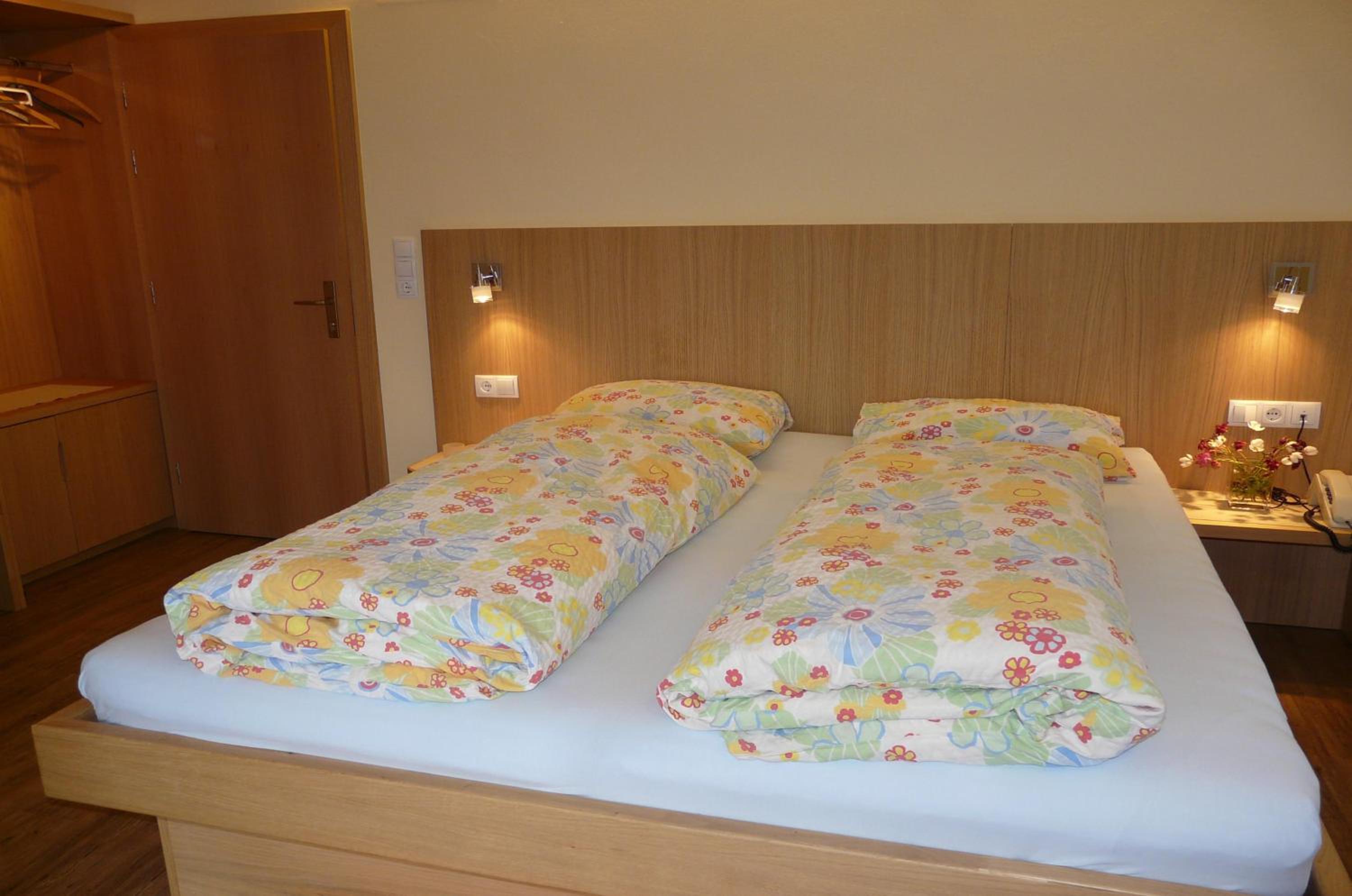 Large Double Room photo 2
