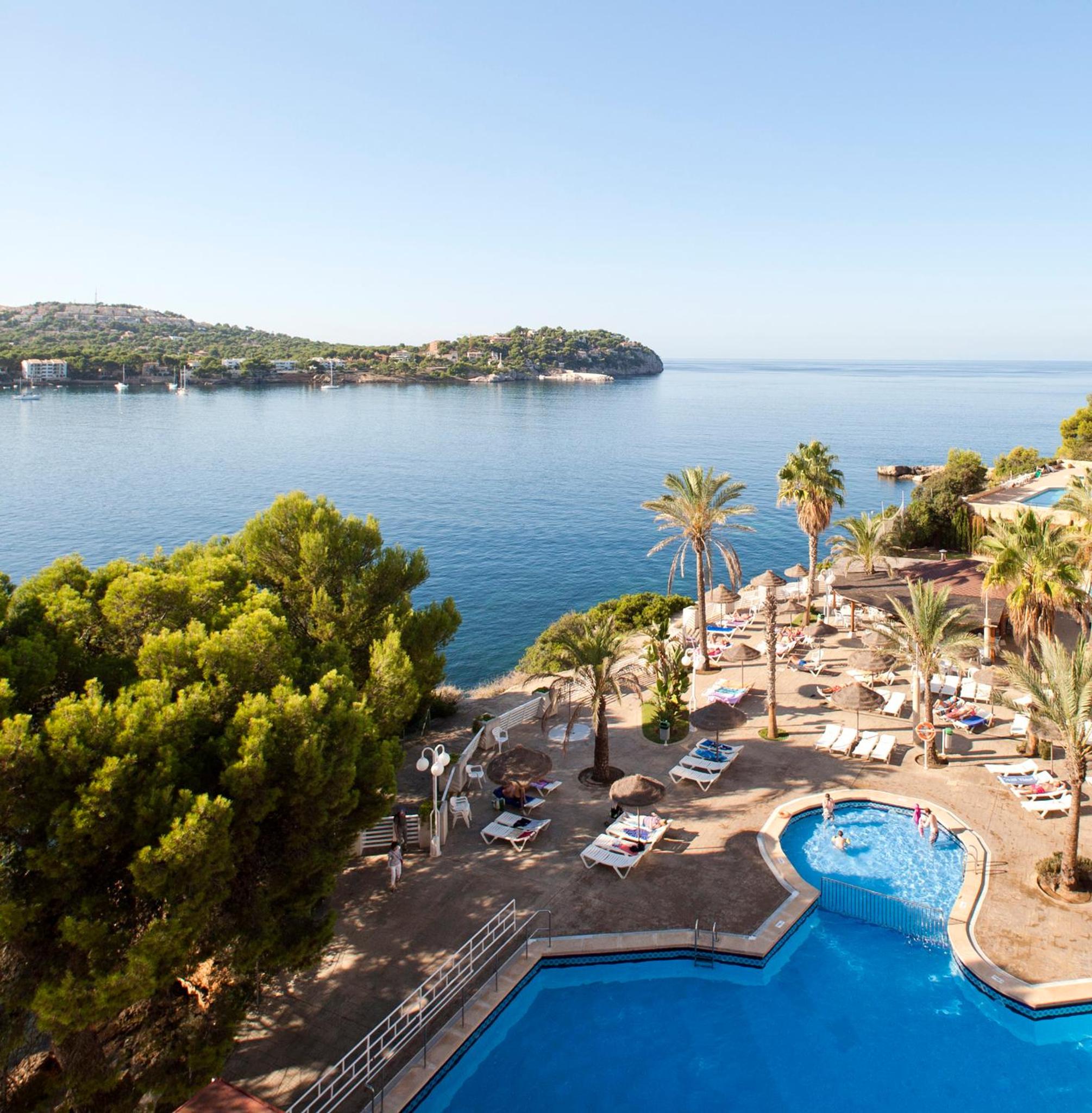 One-Bedroom Apartment with Sea View (2 Adults + 2 Children), photo 6