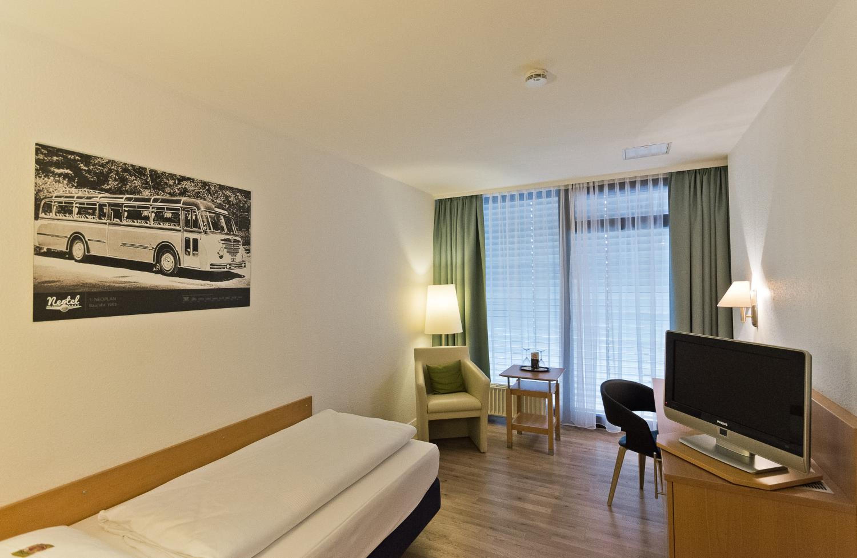 Standard Single Room - Photo 5