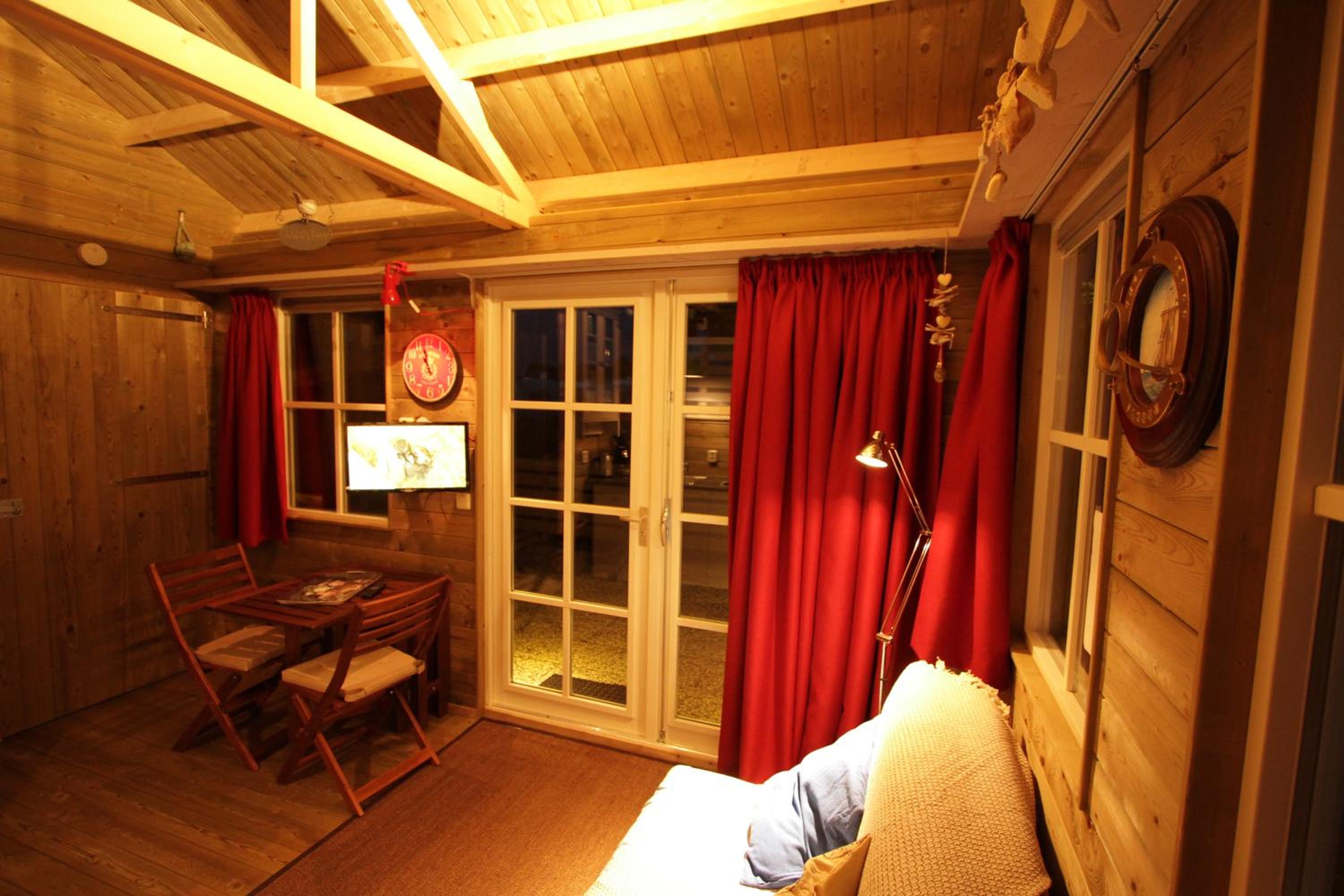 Standard Double Room photo 3