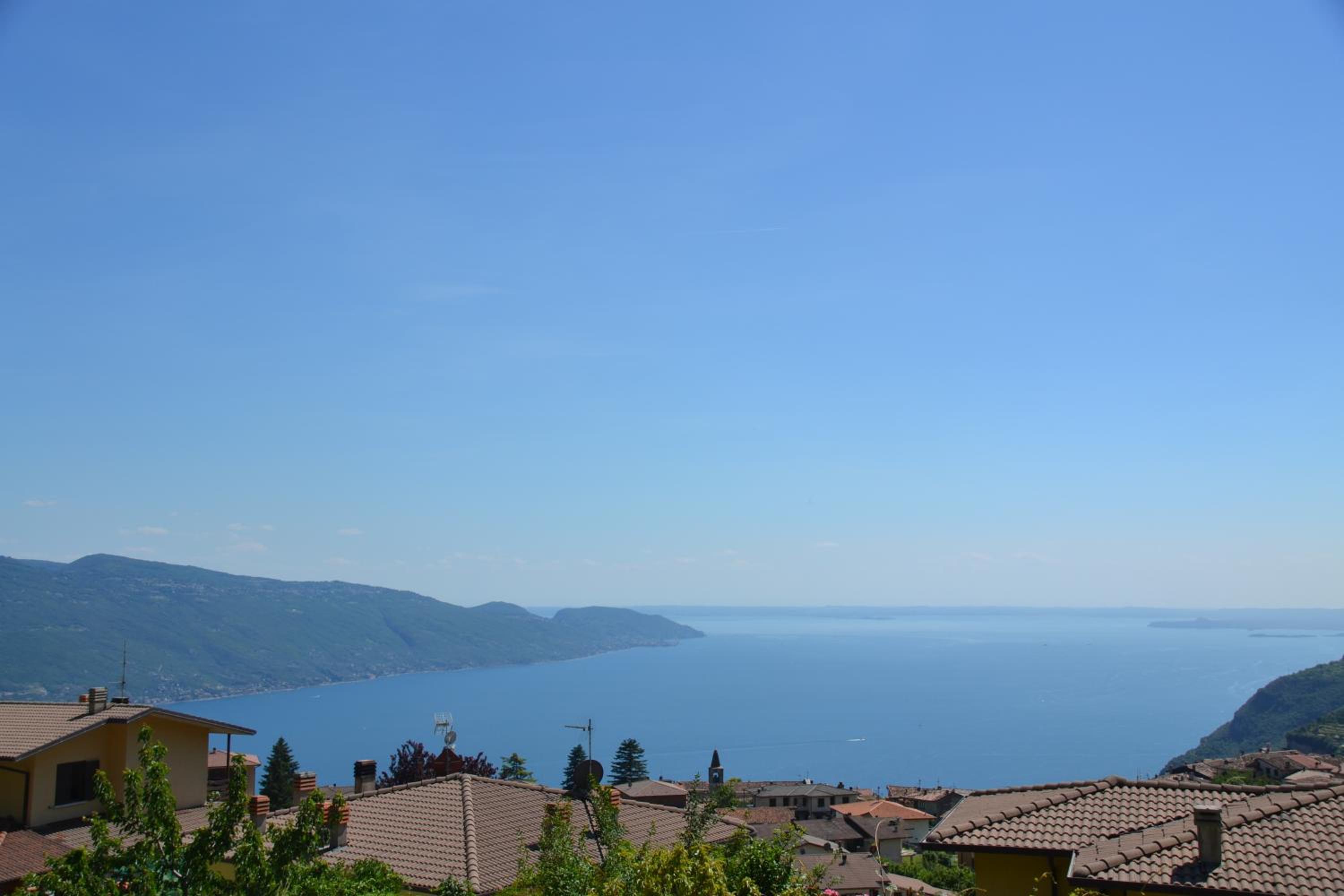 Apartment with Lake View photo 3
