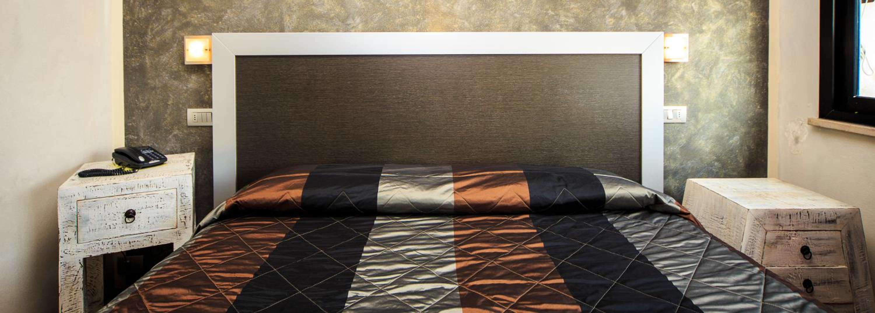 Double or Twin Room - Photo 10