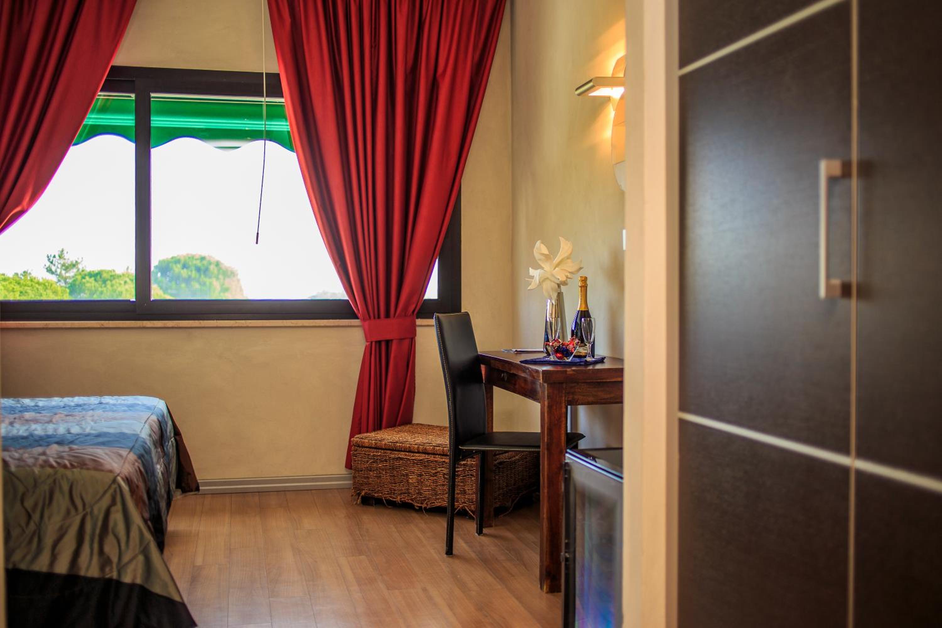 Triple Room - Photo 5