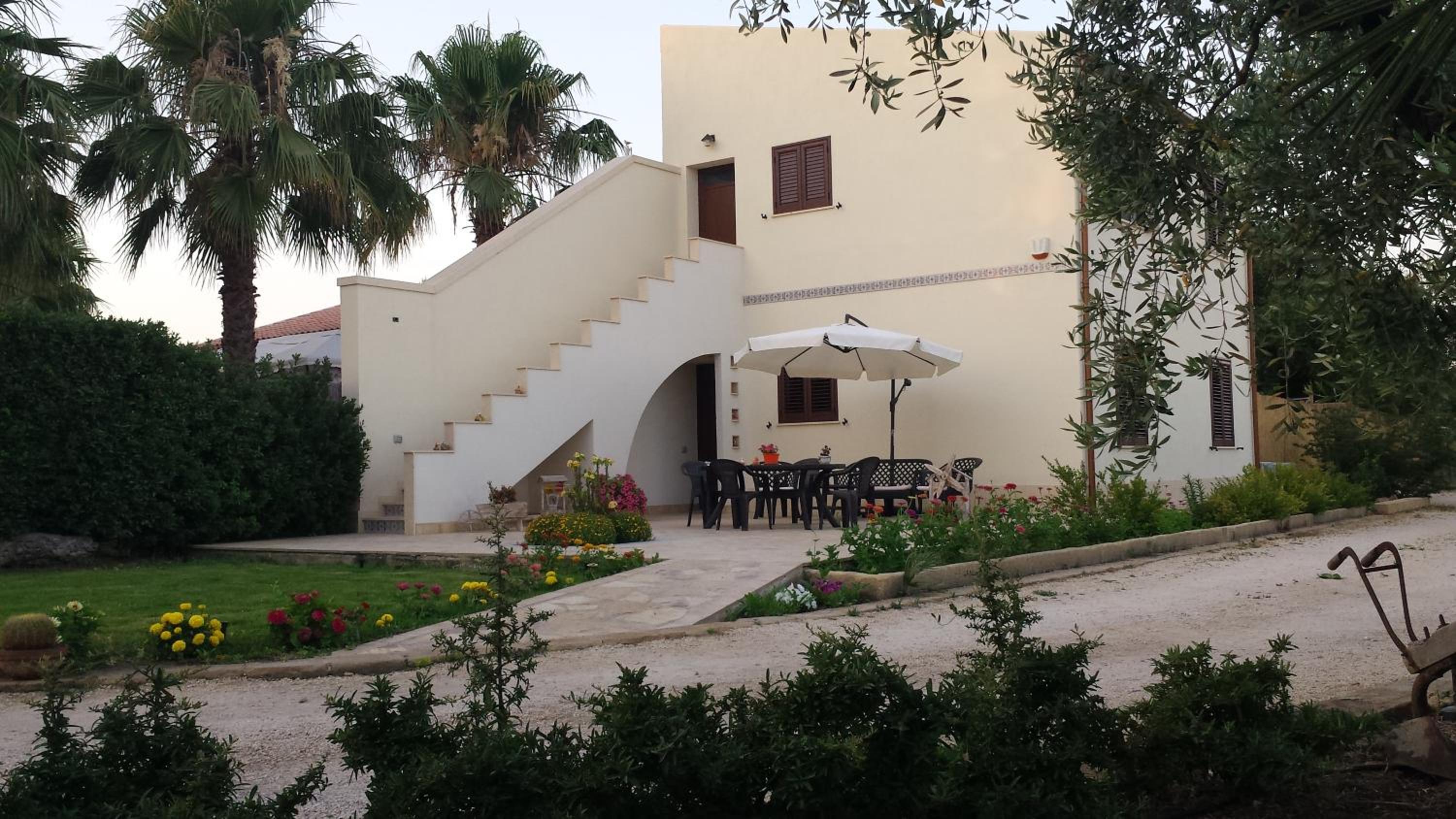 Double Room with Garden View - Photo 6