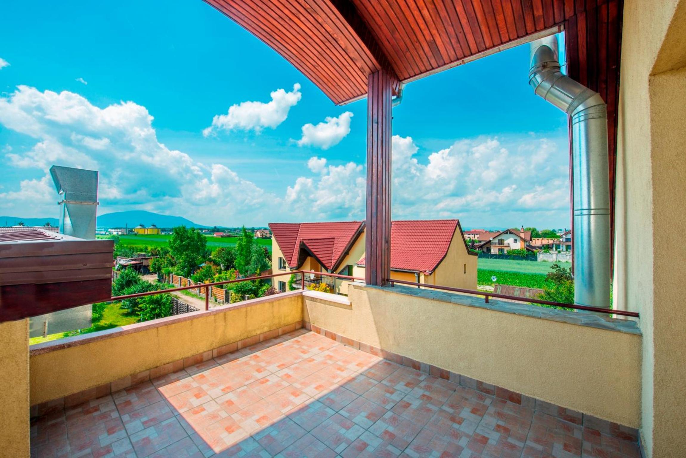 Suite with Balcony - Photo 7