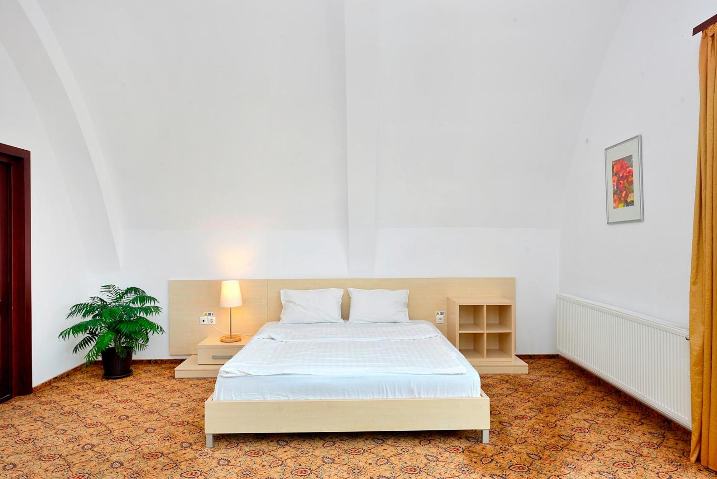 Suite with Balcony - Photo 3