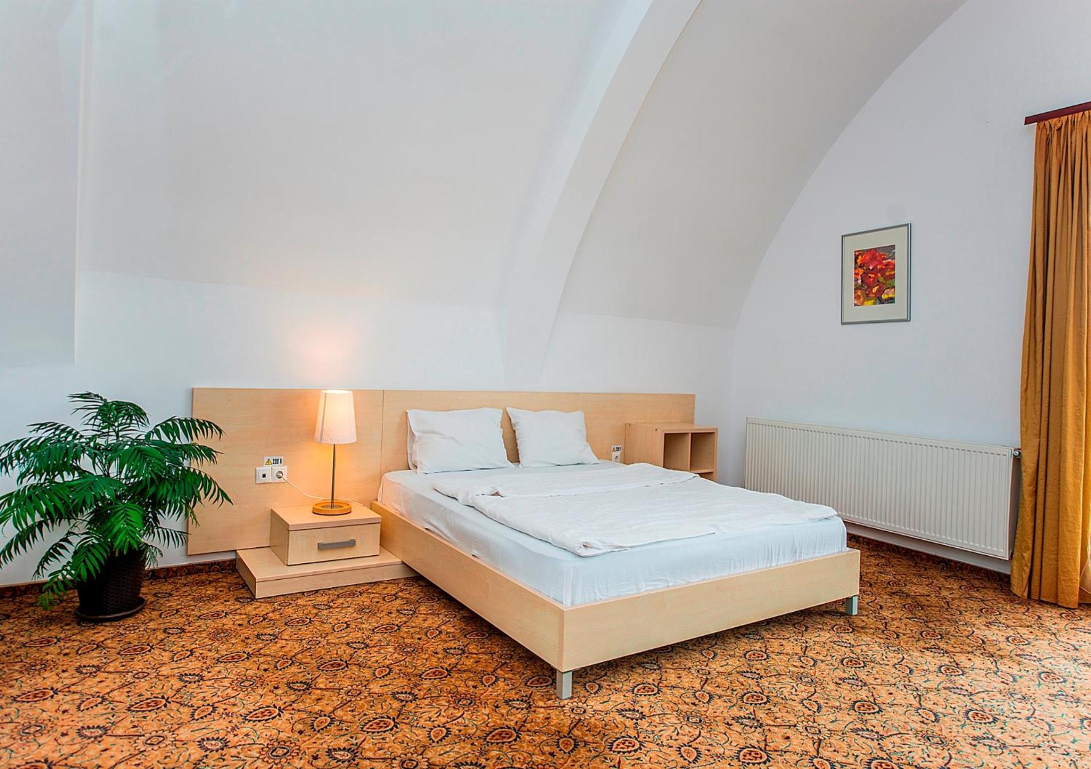Suite with Balcony - Photo 12