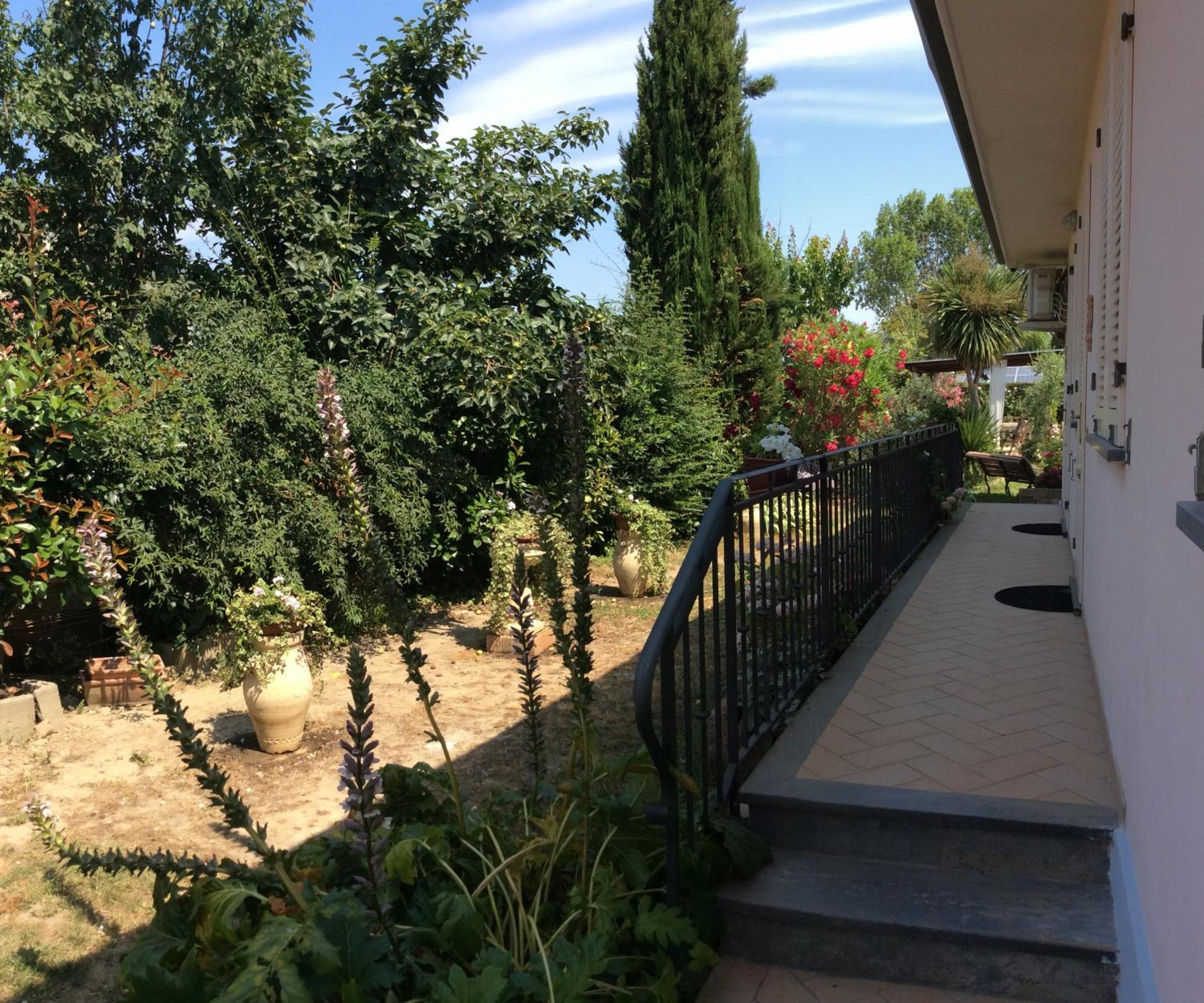 Triple Room with Garden View - Photo 6