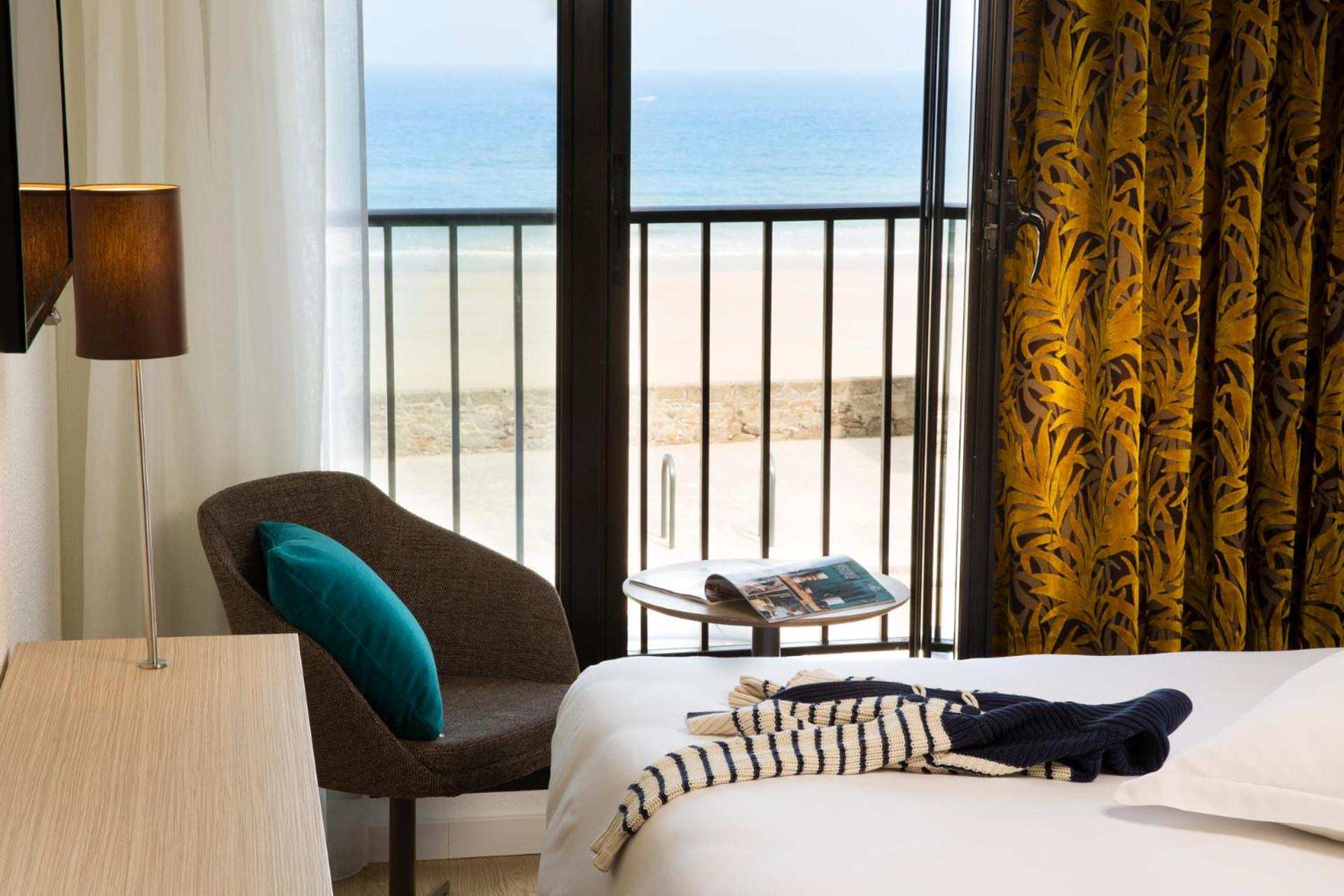 Deluxe Double Room with Sea View photo 3