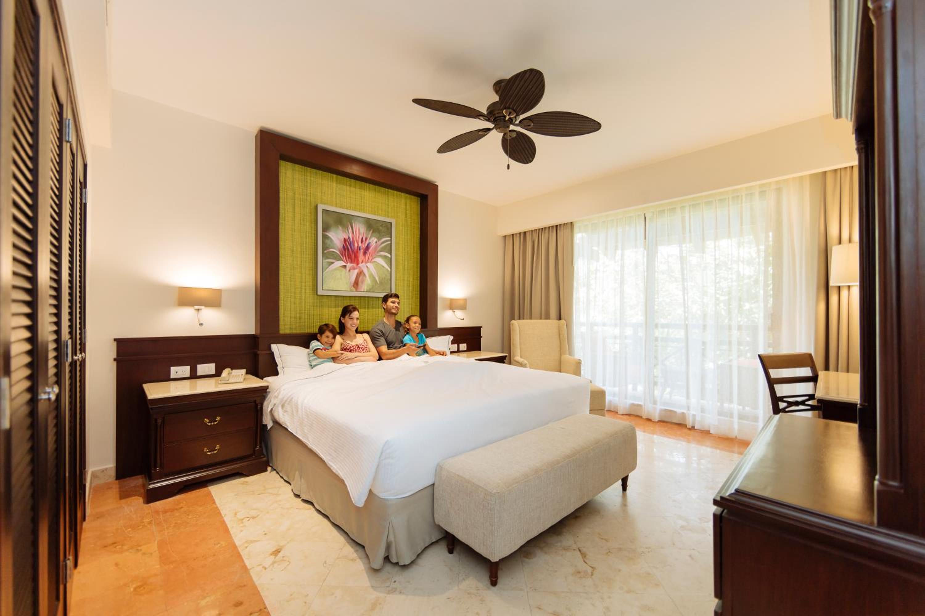 Deluxe Room (Unlimited Xcaret Xperience - Basic Entrance) thumbnail 6
