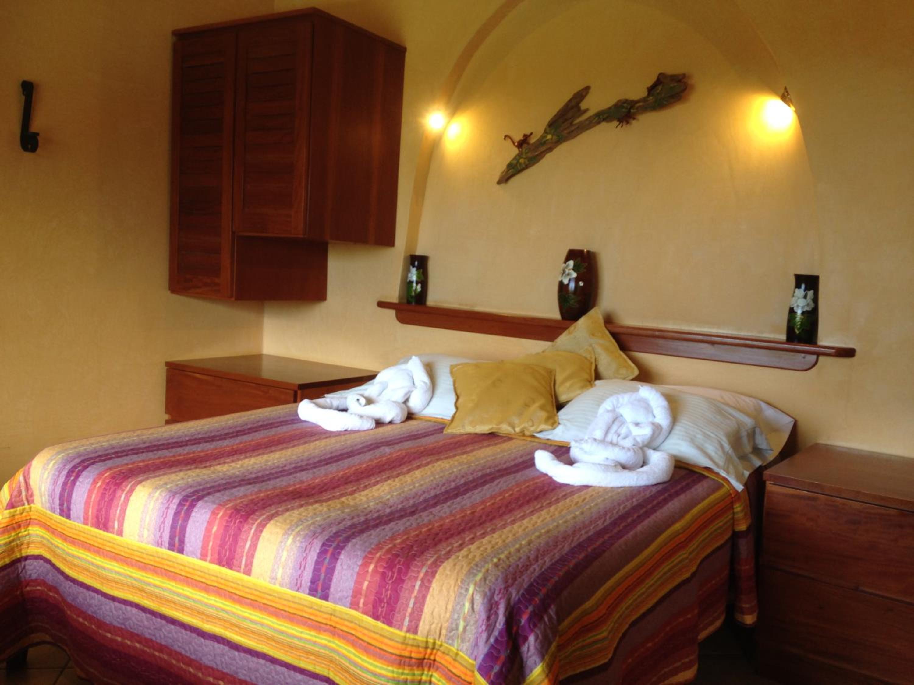 Queen Room with Garden View