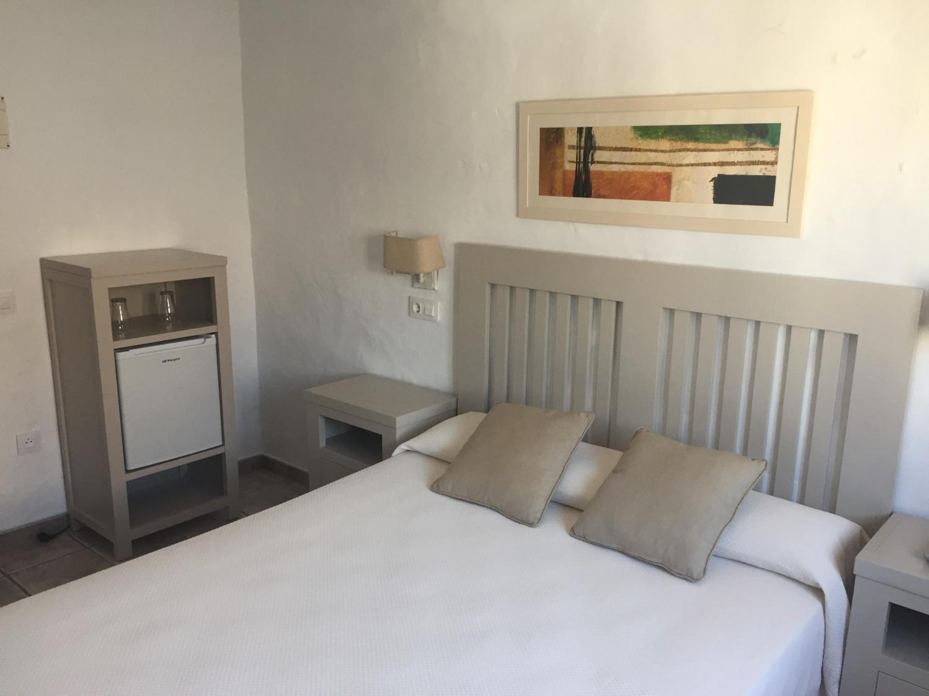 Double or Twin Room photo 3