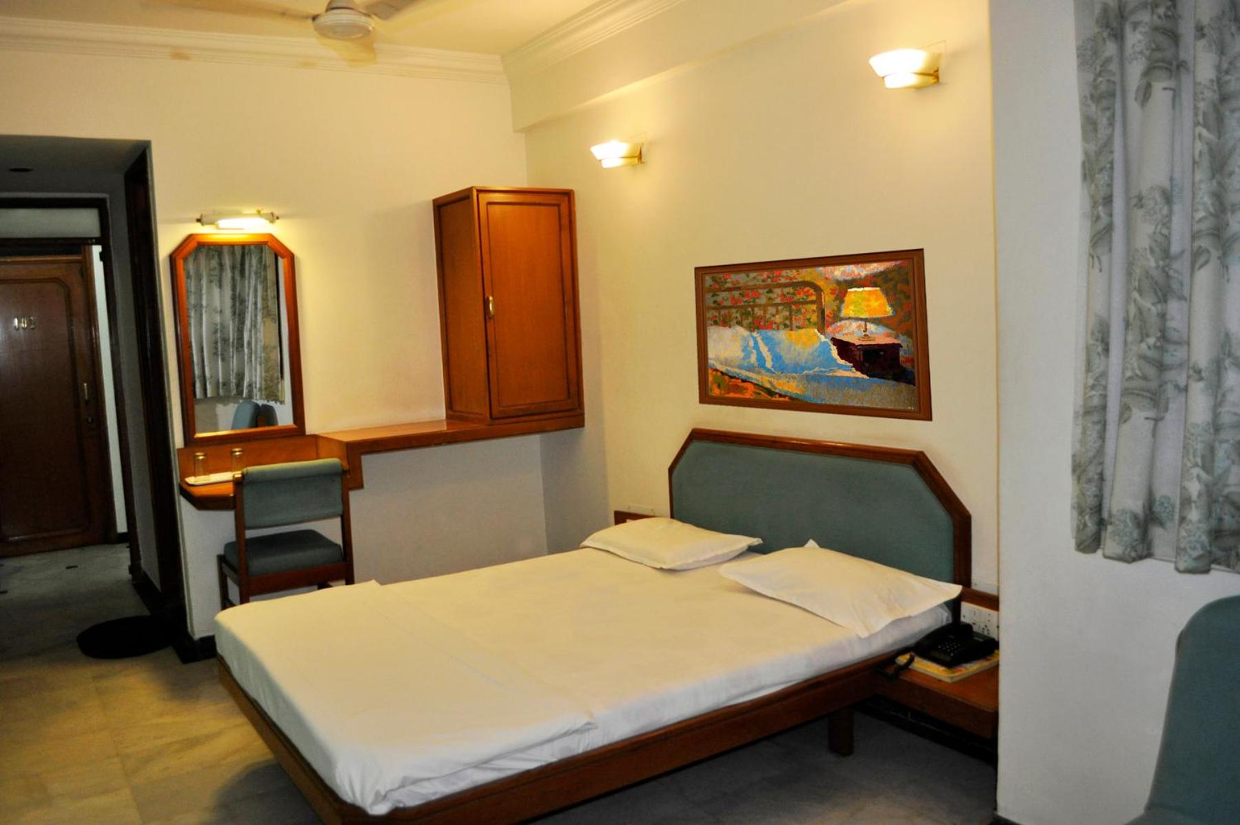 Deluxe Room - Photo 1