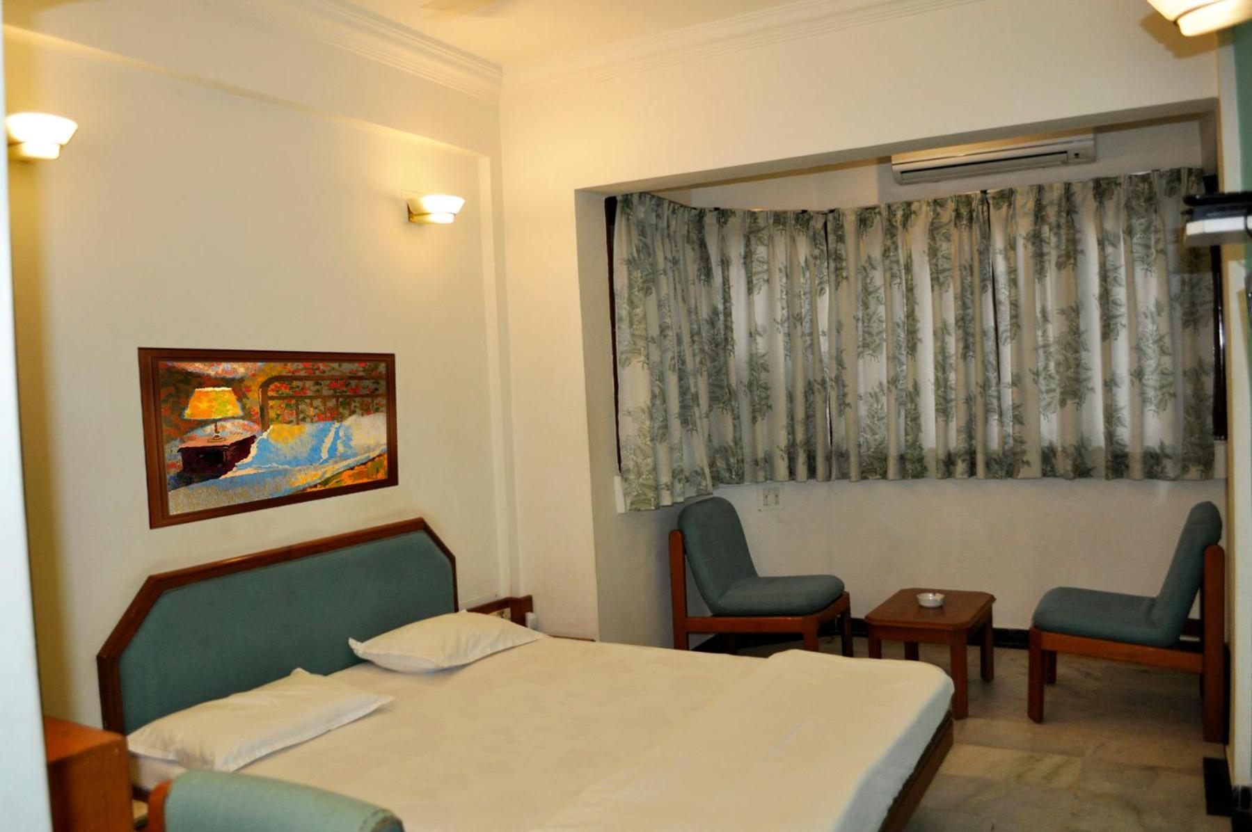 Deluxe Room - Photo 5