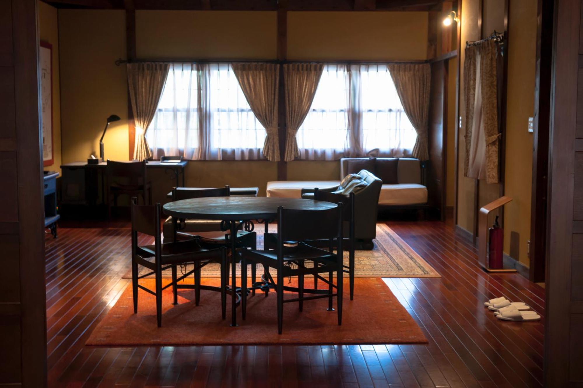 Villa (2 Adults)