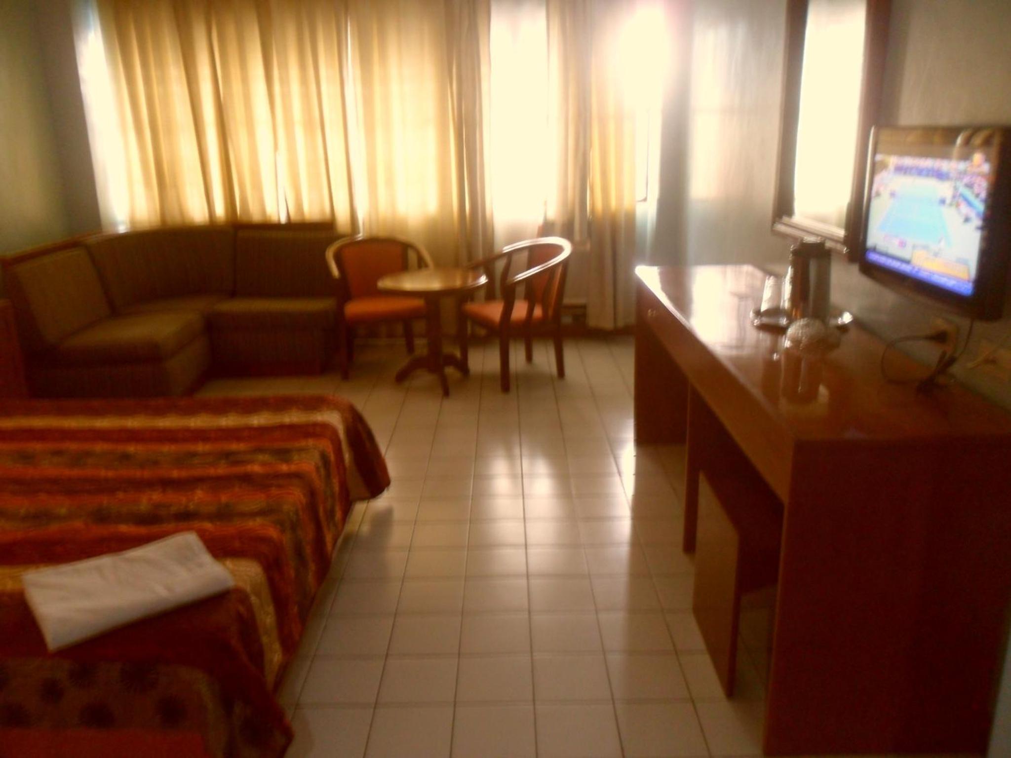 Standard Double Room - Photo 4
