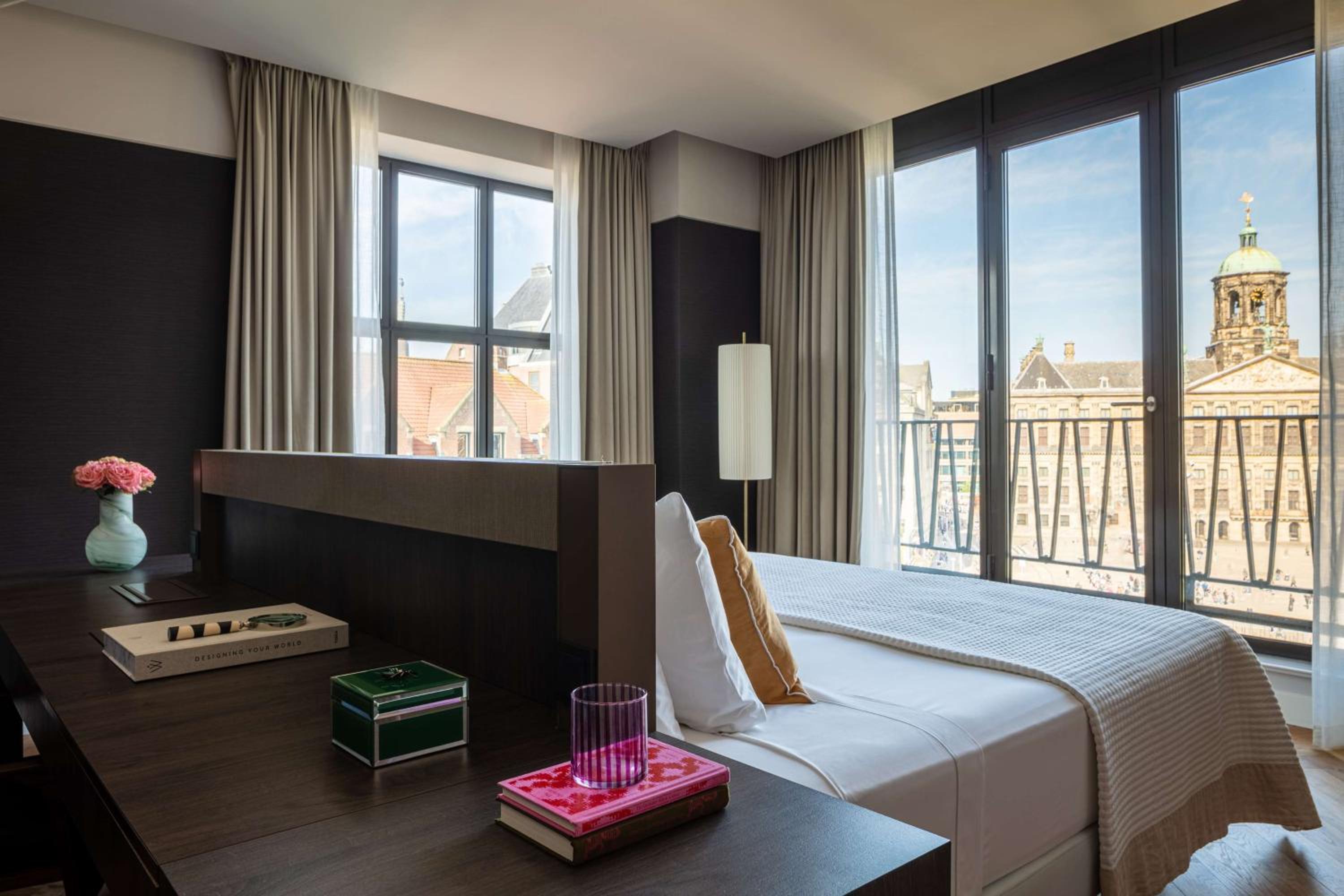 Executive Dam View Room