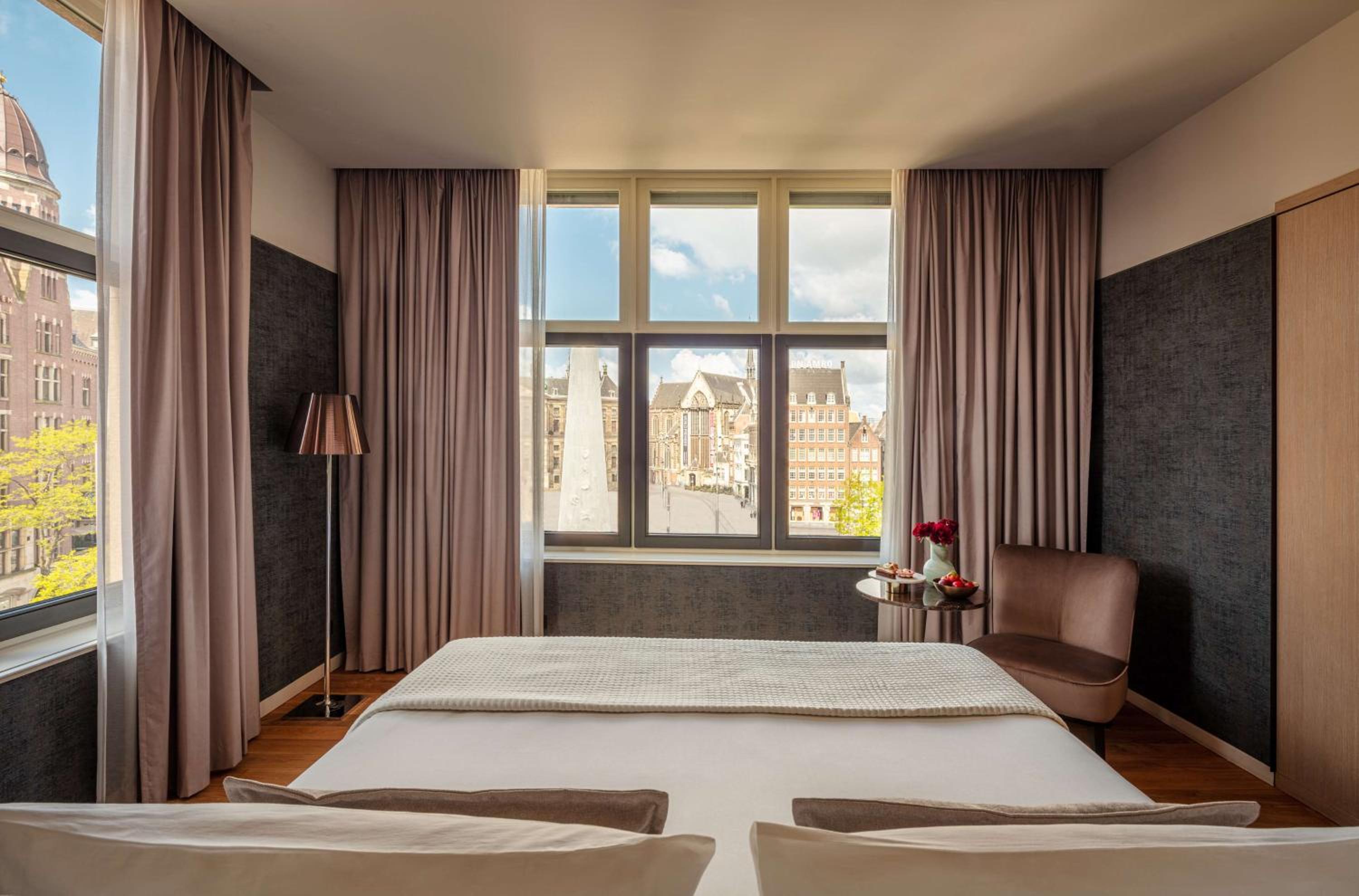 Executive Dam View Room