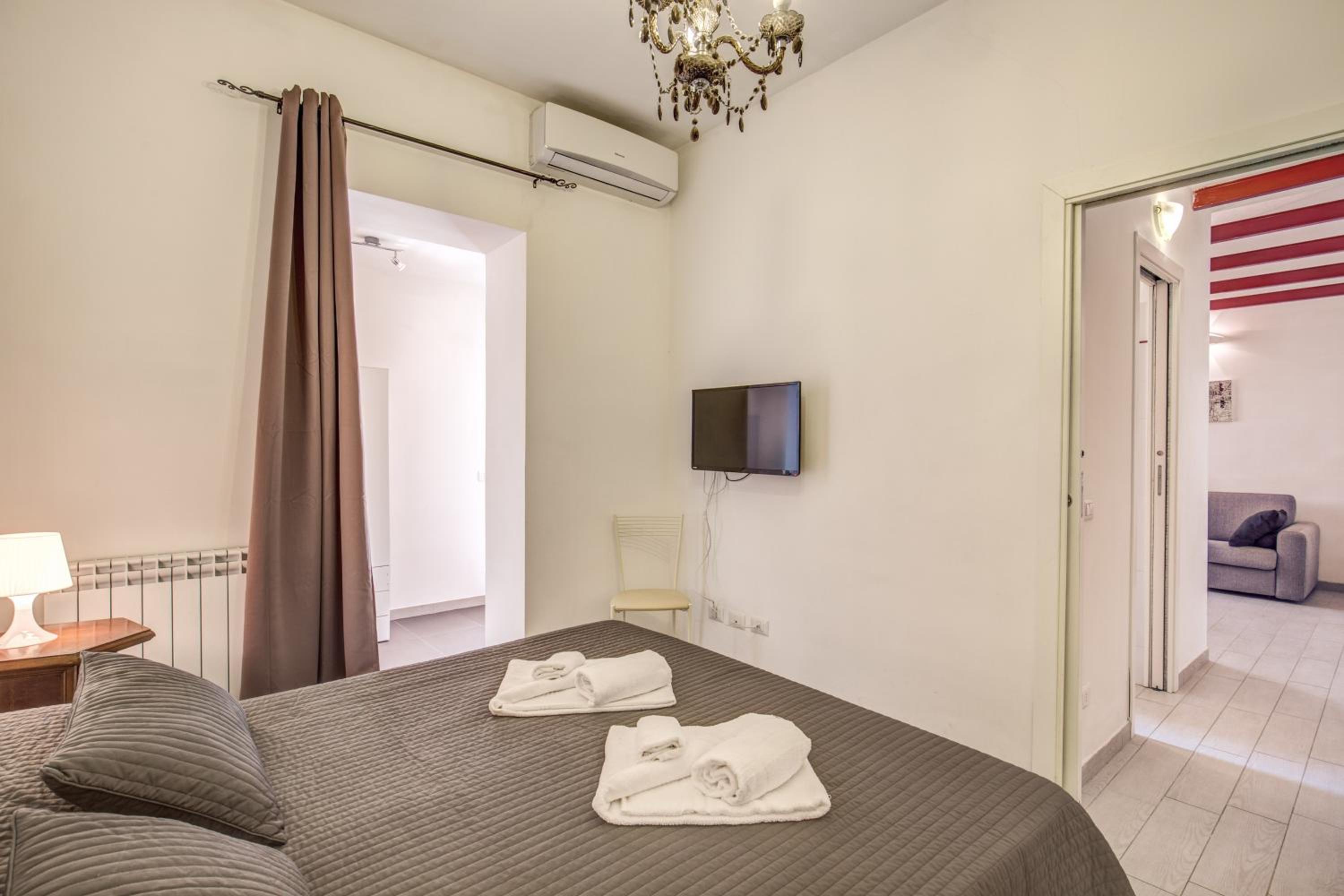 One-Bedroom House photo 2
