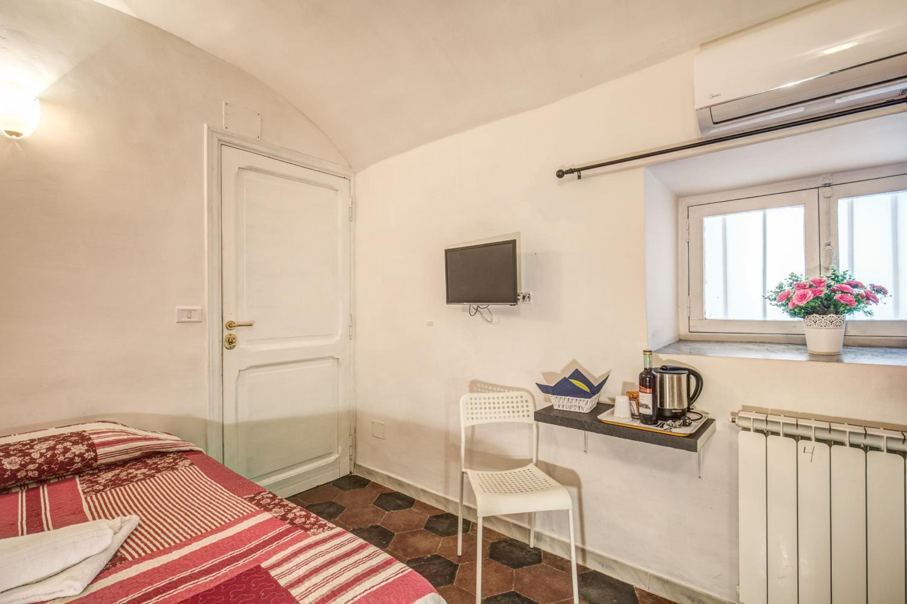 Single Room photo 1