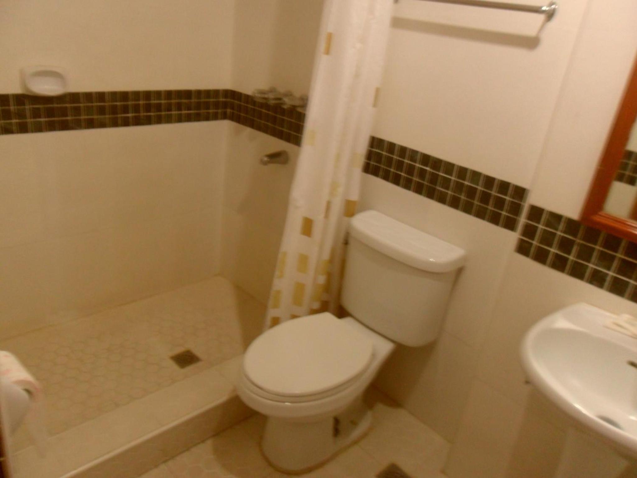 Standard Twin Room - Photo 4