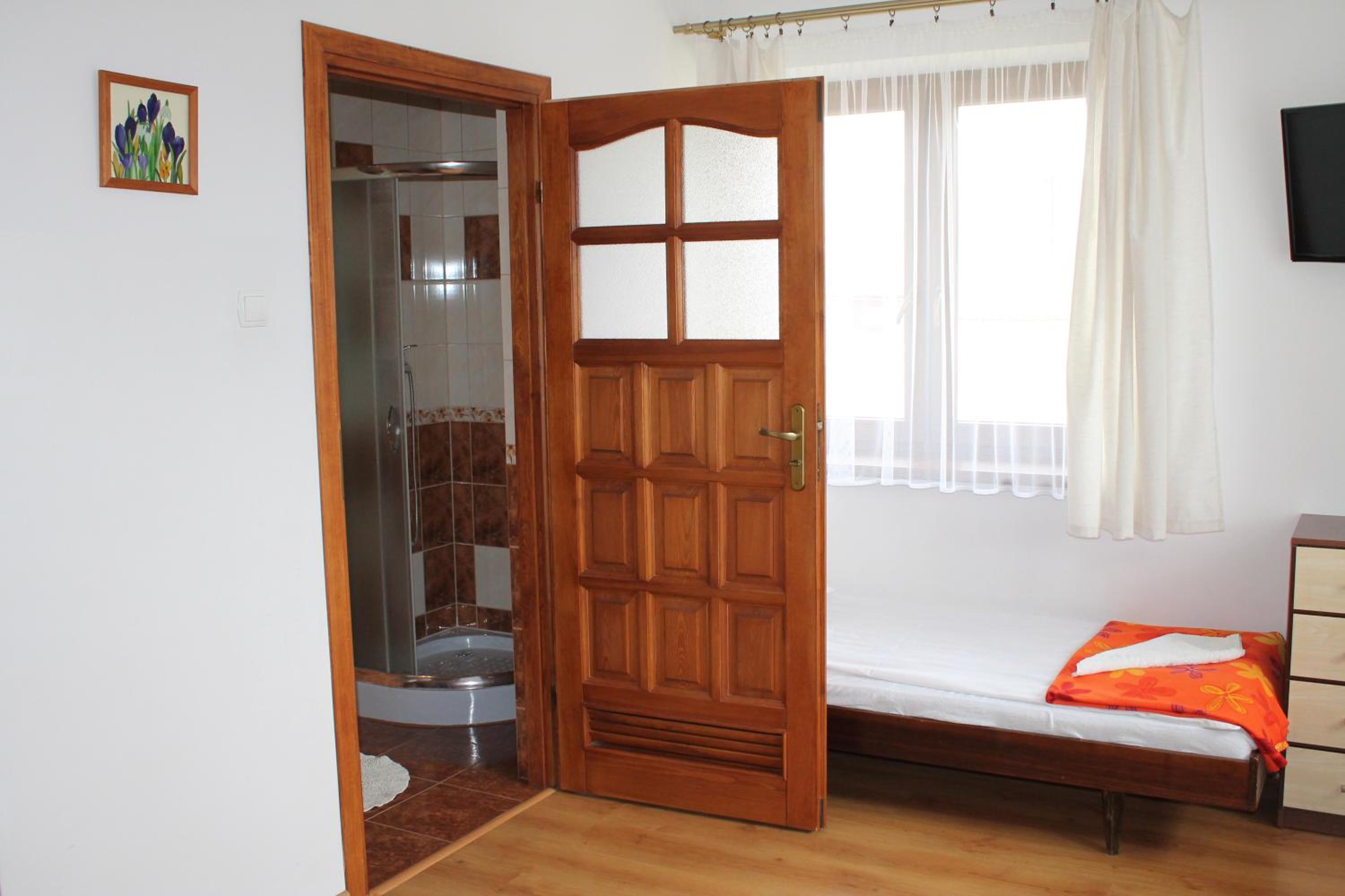 Quadruple Room - Photo 17