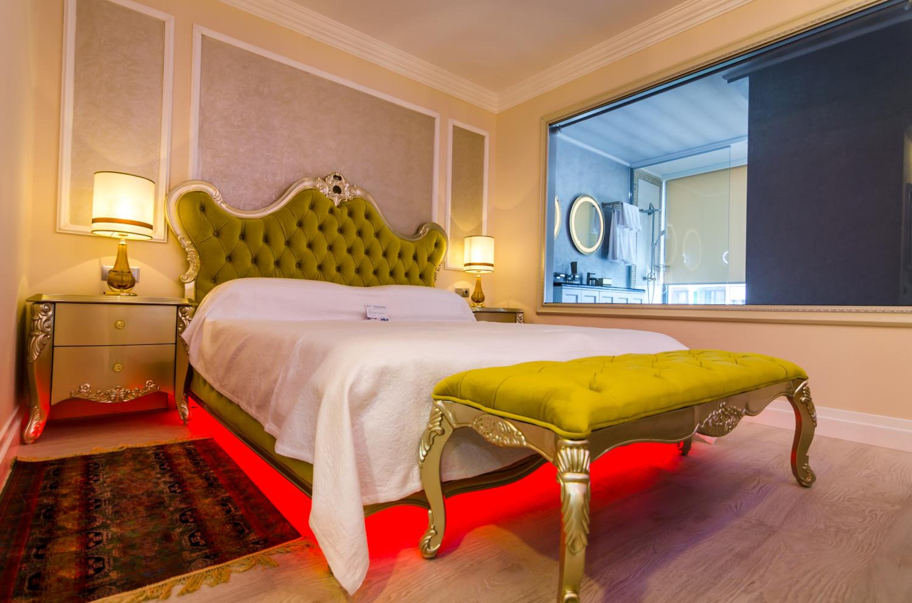 Deluxe Suite - Photo 2