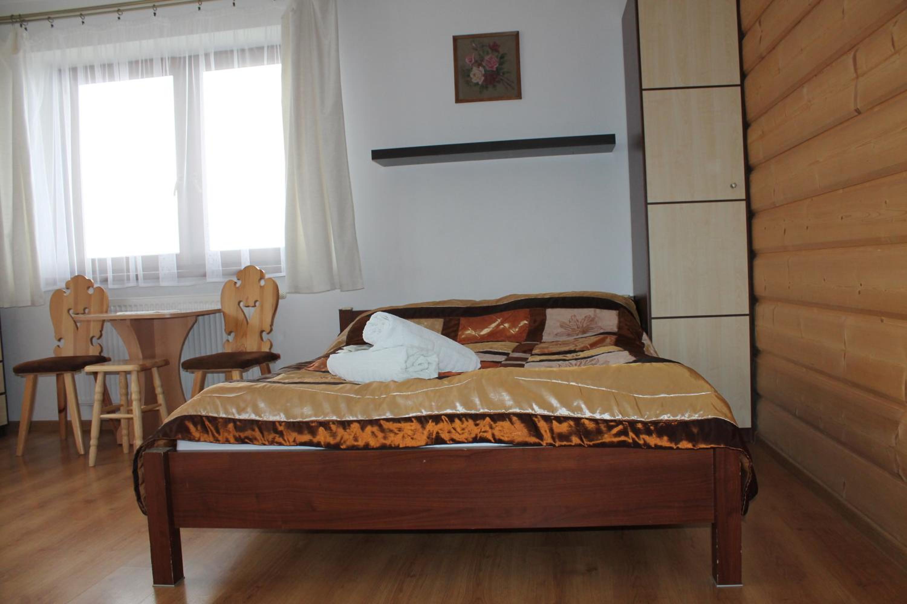 Quadruple Room - Photo 11