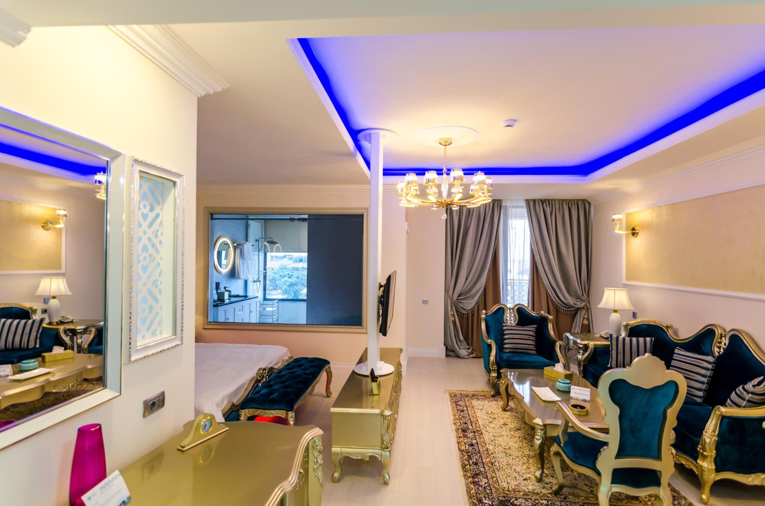 Deluxe Suite - Photo 5