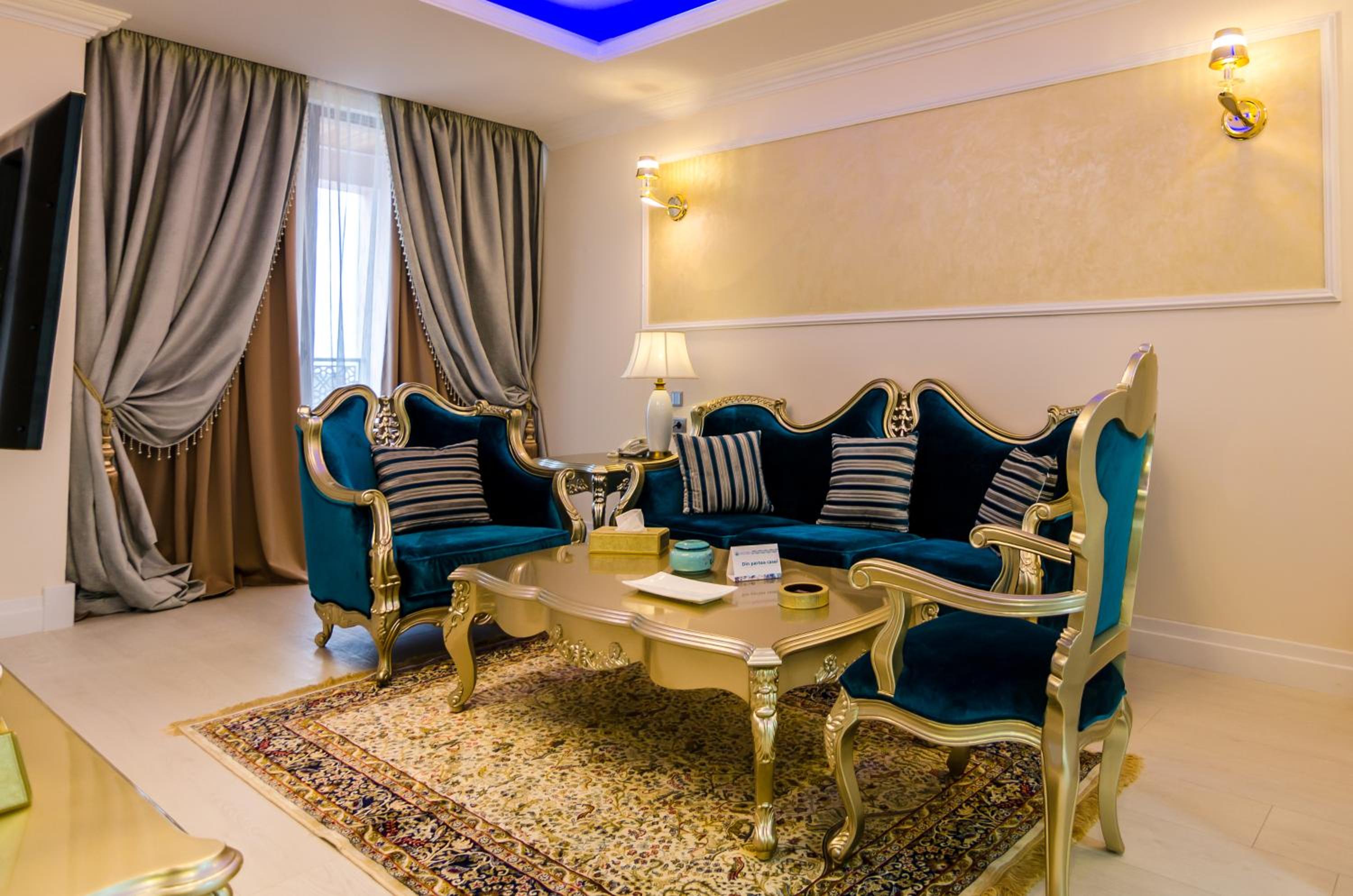 Deluxe Suite - Photo 10