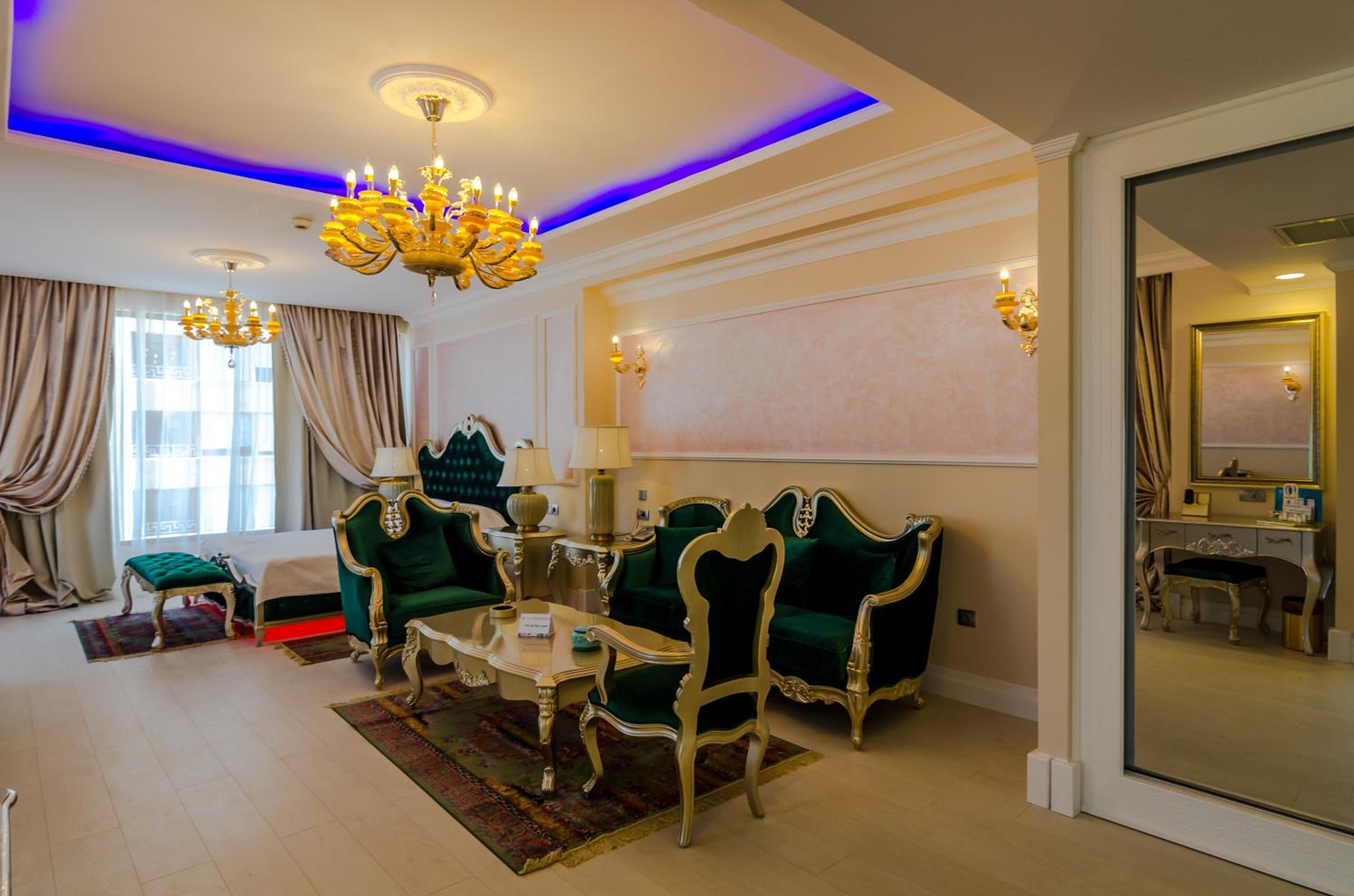 Sunrise Apartment with Frontal Sea View - Photo 3