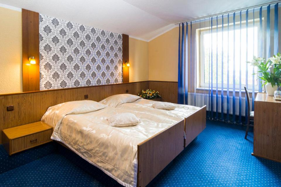 Twin Room - Photo 5