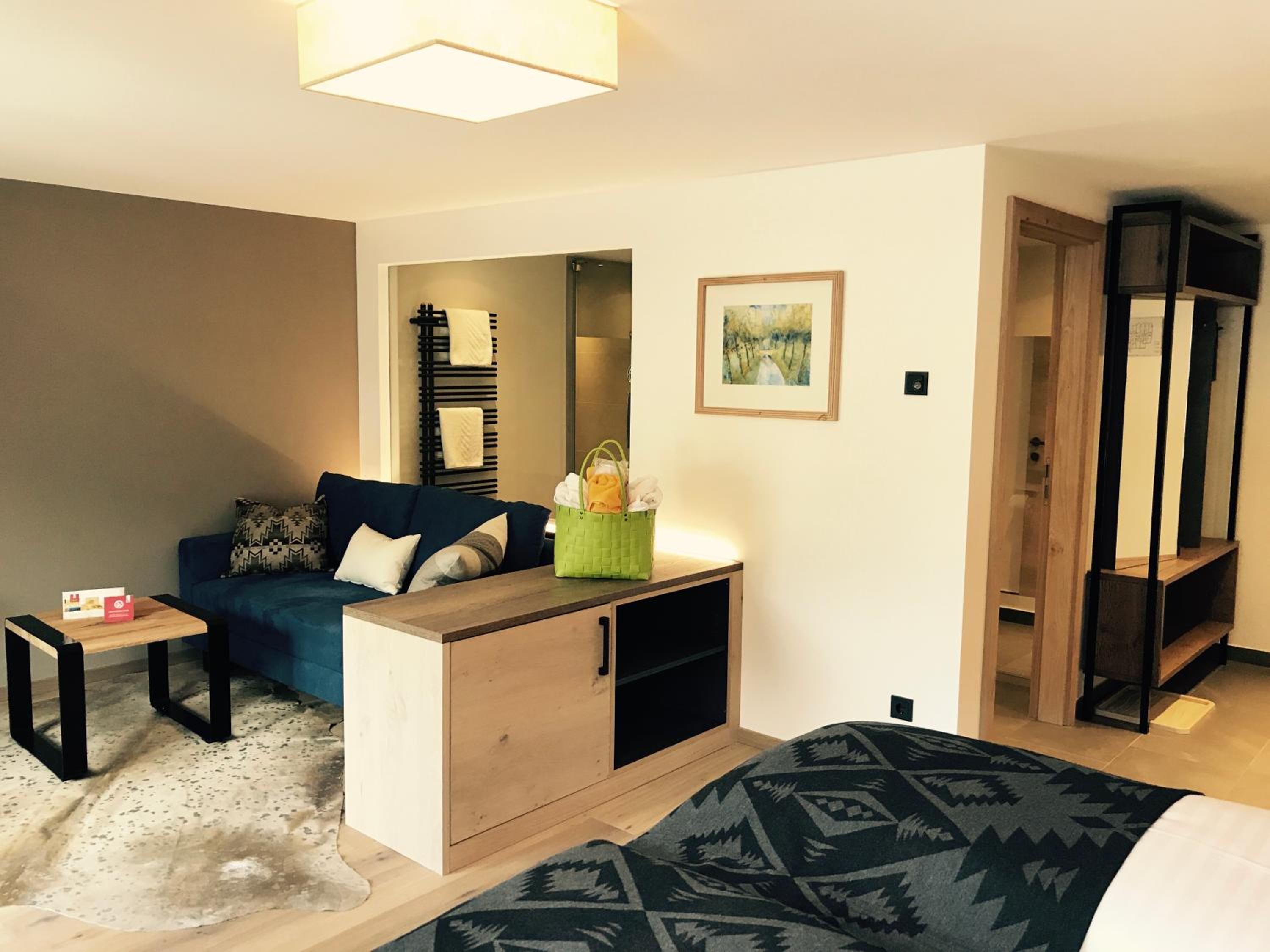 Deluxe Junior Suite - Photo 7