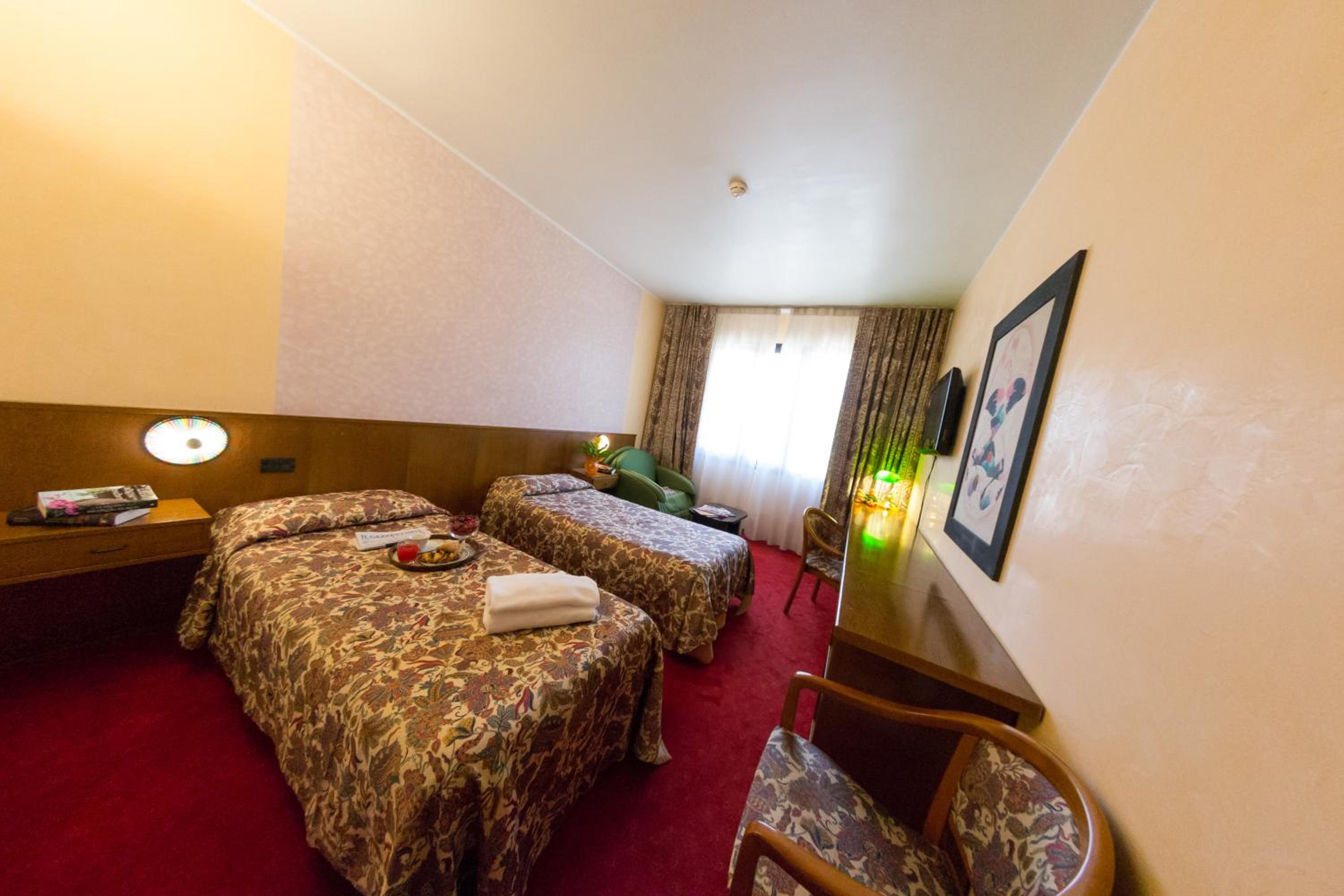 Twin Room photo 2
