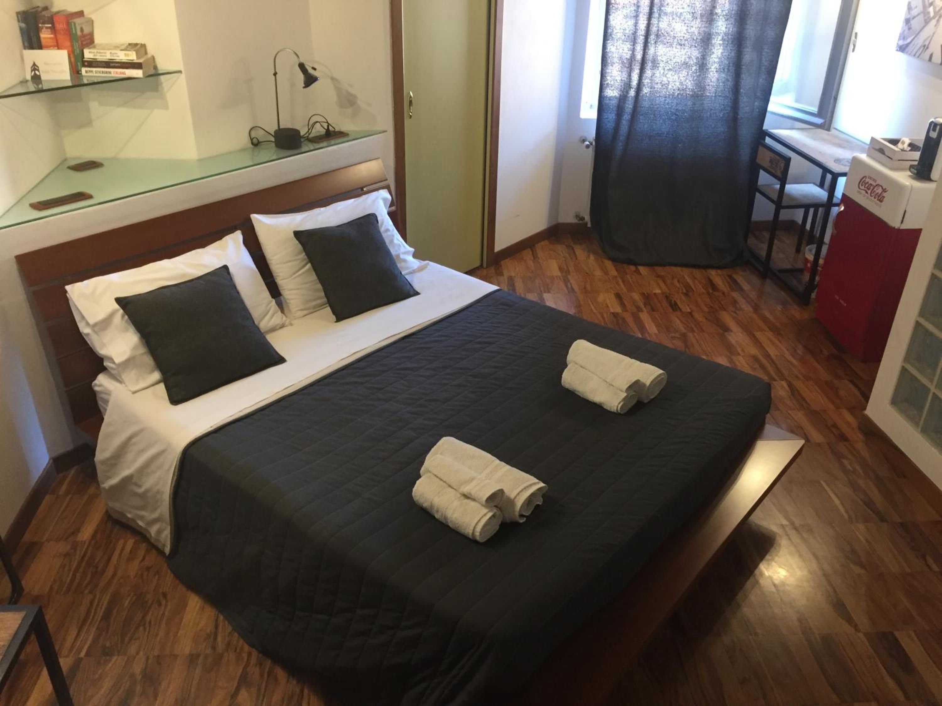 Deluxe Double Room (2 Adults + 1 Child) photo 1