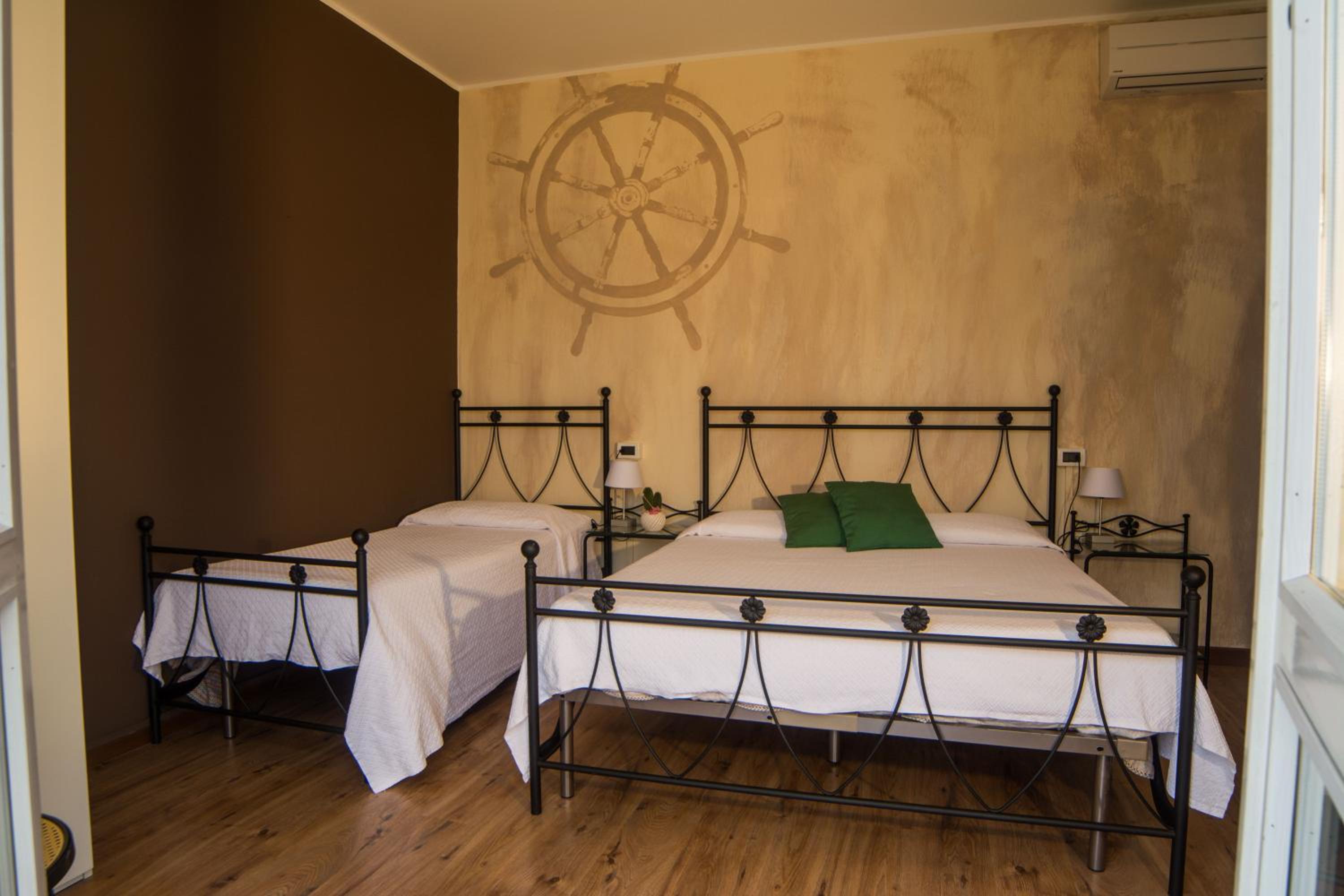 Triple Room with Lake View photo 2