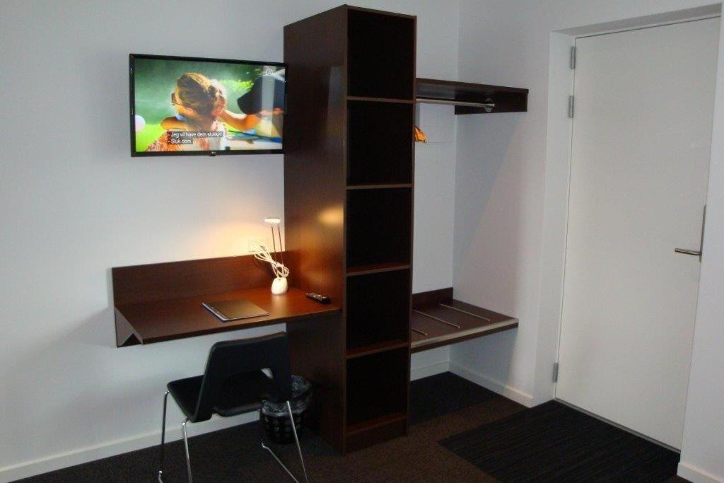 Superior Family Room photo 1