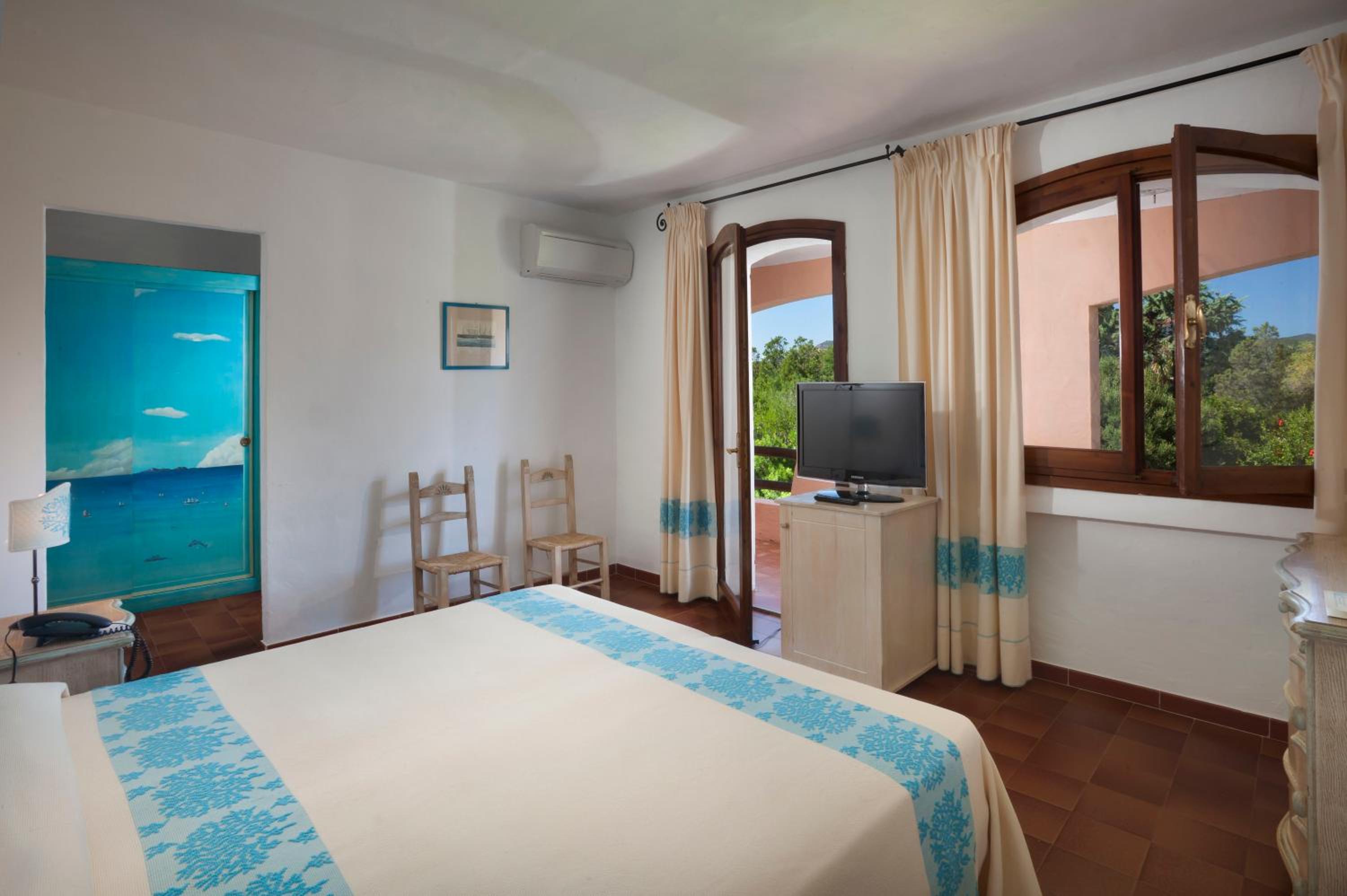 Double or Twin Room with Side Sea View