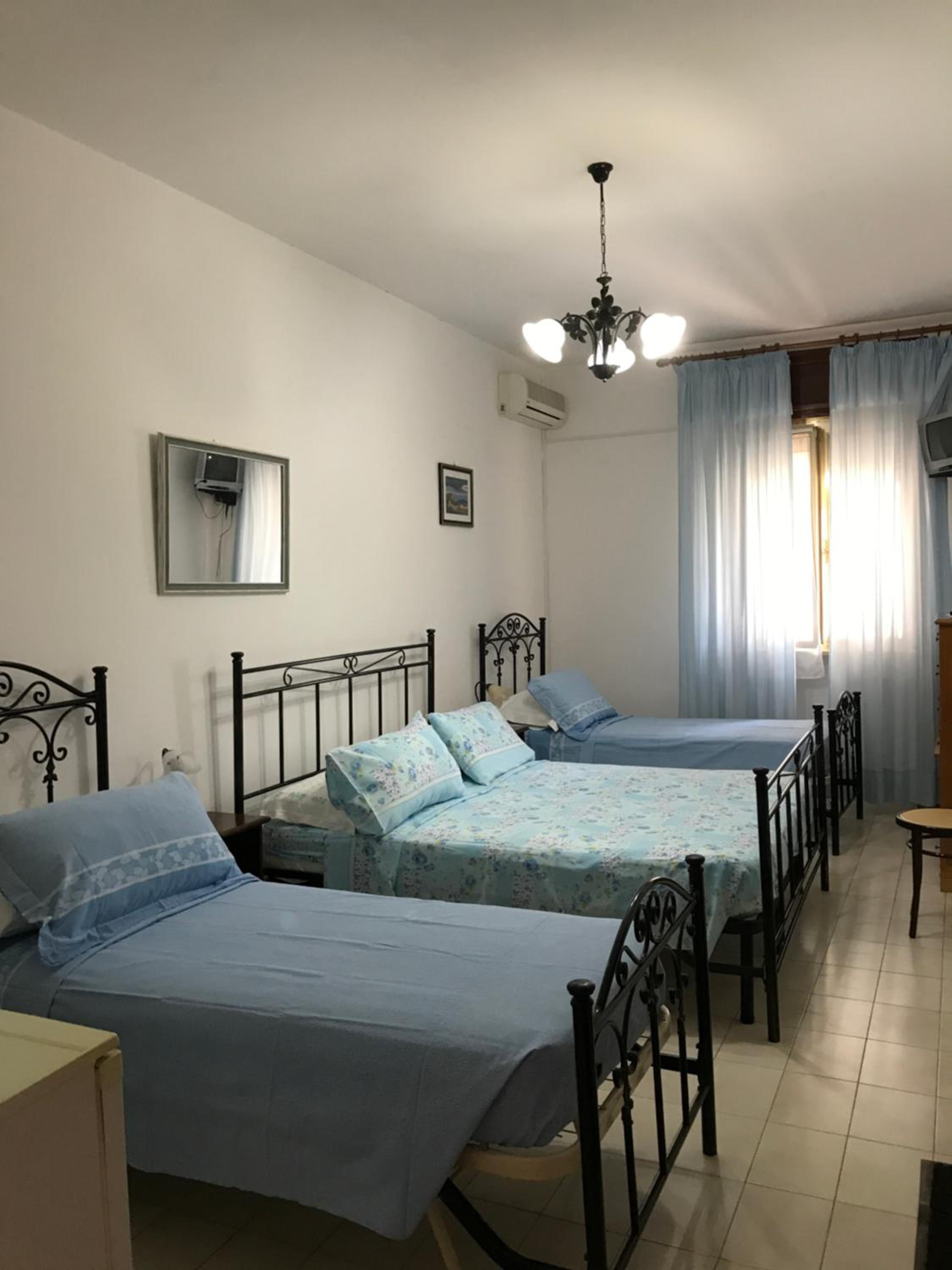 Quadruple Room - Photo 16